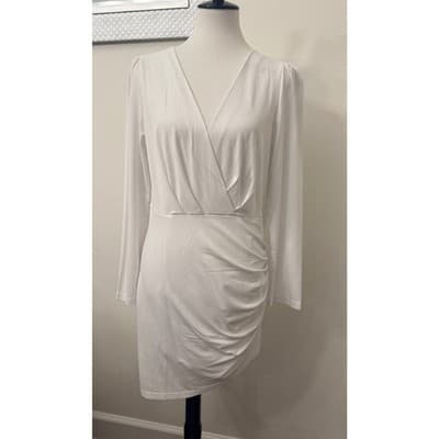 Sarin Mathews White Long Sleeve Wrap Dress – Size Medium – New With Tags - Thumbnail 2