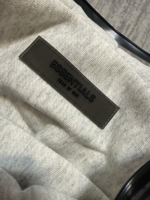 Essentials Fear of God Light Oatmeal 3-Piece Set Hoodie Pants Tee – XL – New - Thumbnail 4