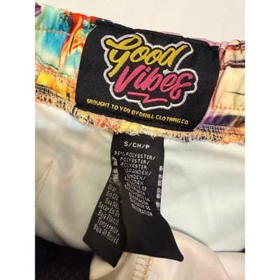 Miami Tropic Streetwear Shorts Men’s Small Colorful Graphic Summer Beach Fit - Thumbnail 4