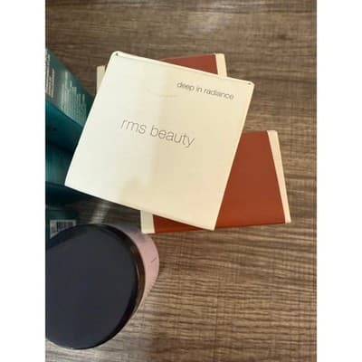 9 Pcs DARKER SKIN BEAUTY BUNDLE-It Cosmetics, Haus Labs, RMS Beauty Foundations - Thumbnail 3