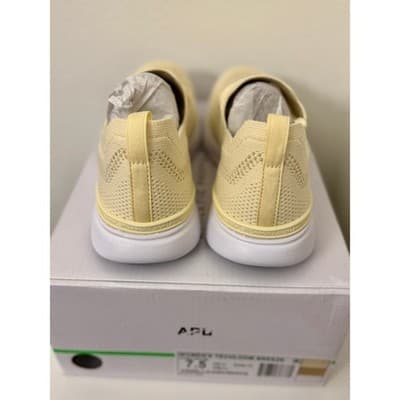 APL TechLoom Breeze Vanilla 24K White Women’s 7.5 Knit Sneakers - Thumbnail 5