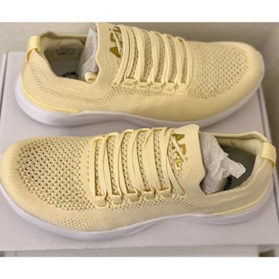 APL TechLoom Breeze Vanilla 24K White Women’s 7.5 Knit Sneakers - Thumbnail 3