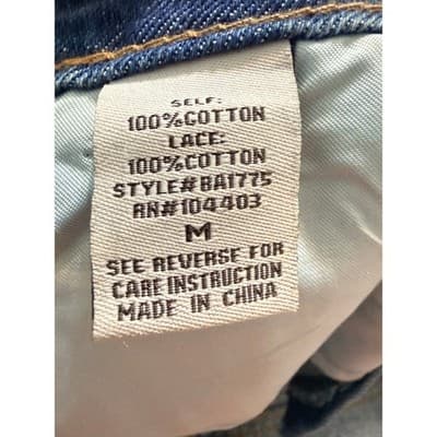 Blu Pepper Vintage Denim Lace Trim Distressed Shorts | Size Medium NWT - Thumbnail 4