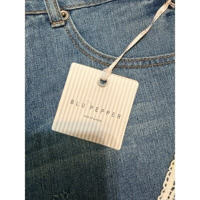 Blu Pepper Vintage Denim Lace Trim Distressed Shorts | Size Medium NWT - Thumbnail 3