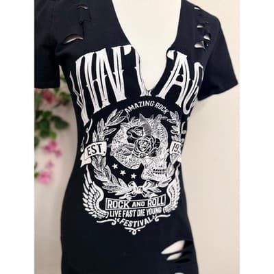 Vintage Windsor Black Distressed Graphic Tee Skull Rock Festival Choker Neck - Image 1