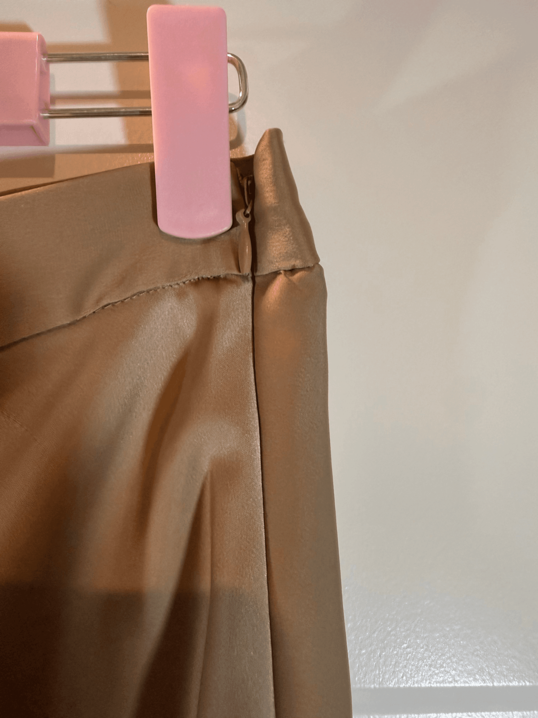 Banana Republic Women's Satin Midi Skirt Size 6 - Thumbnail 2