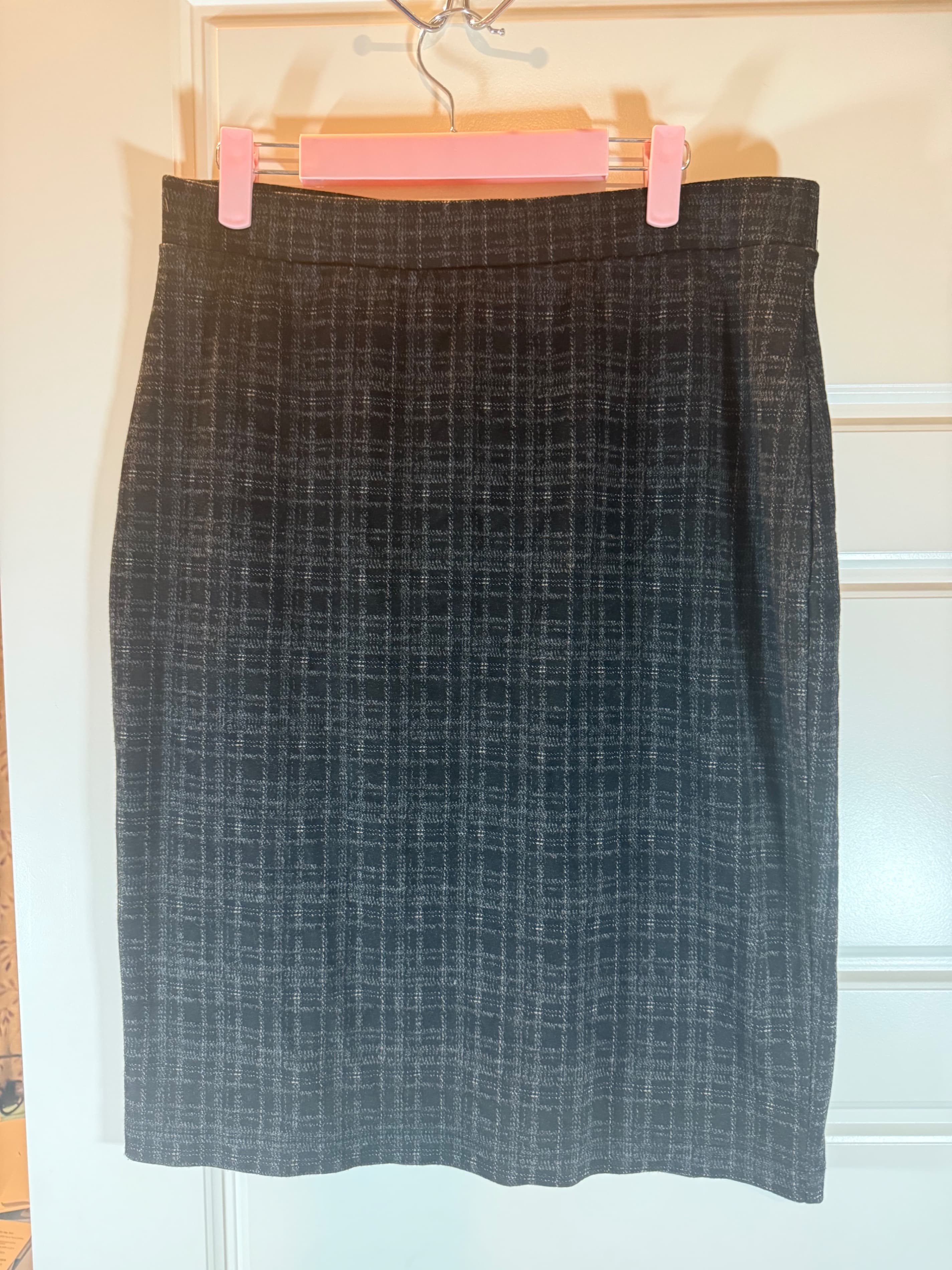 Liz Claiborne Plaid Pencil Skirt Size M - Image 1