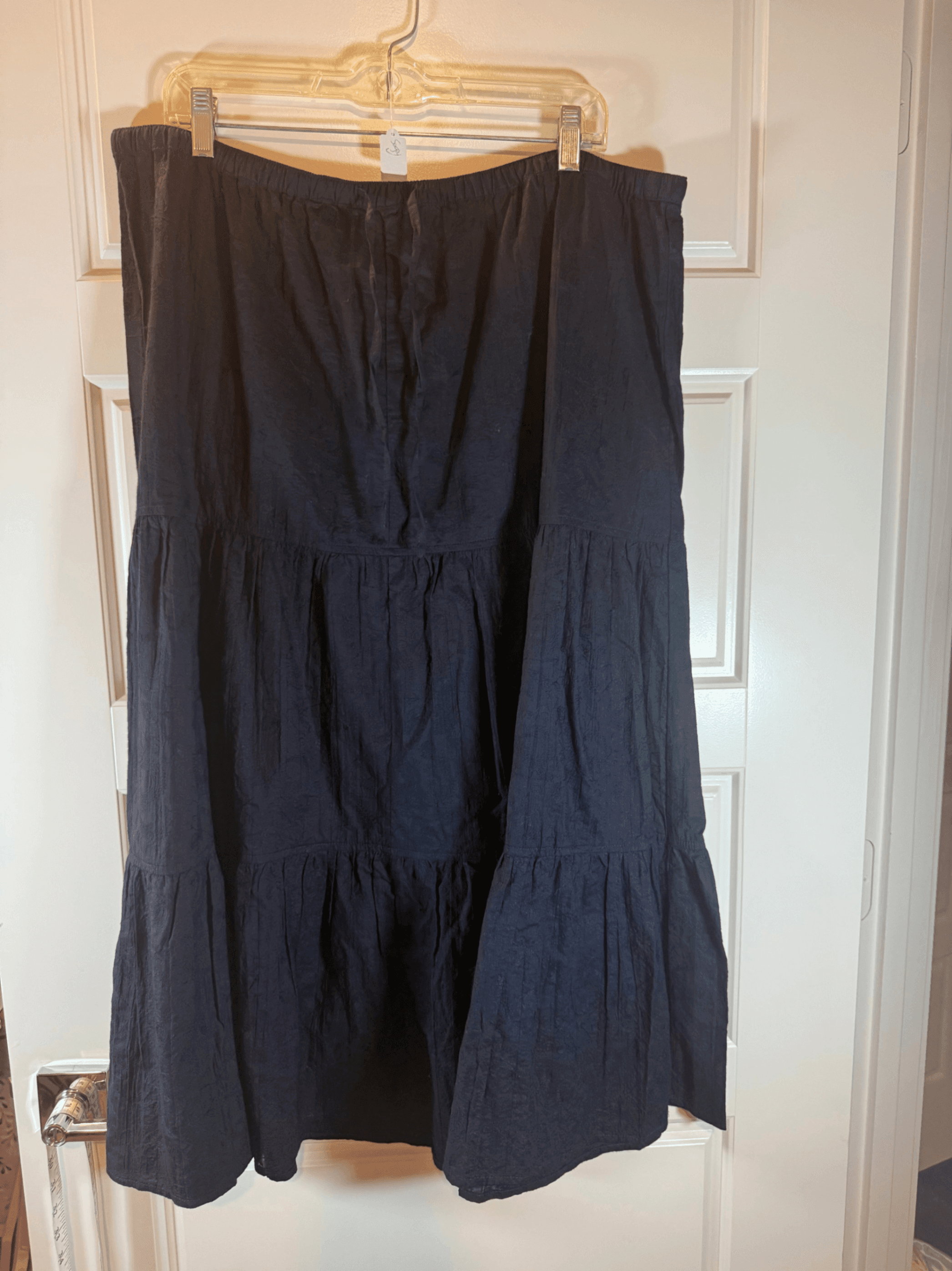 Avenue Women's Plus Size 18/20 Navy Skirt with Embroidered Detail - Image 1