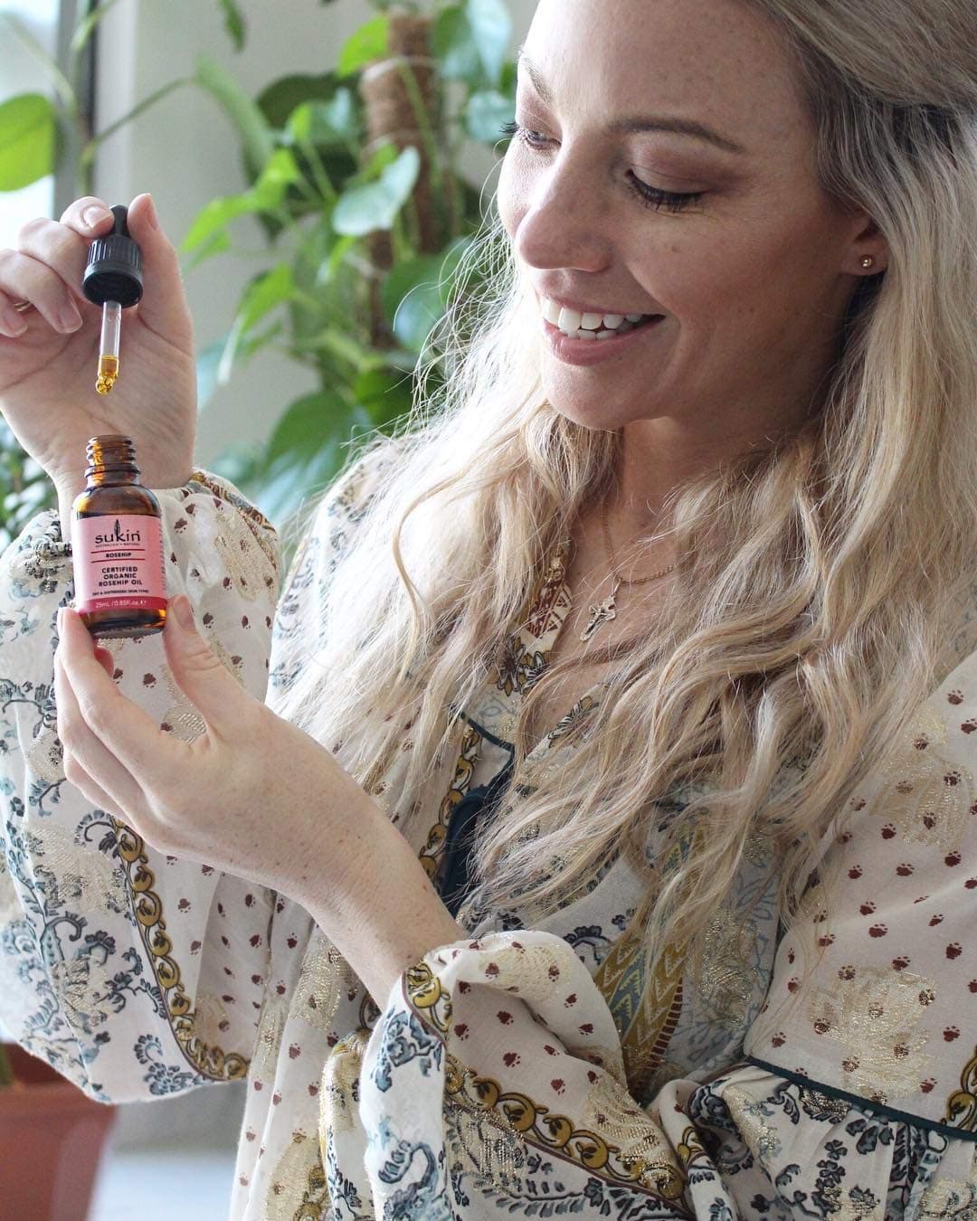 Sukin Certified Organic Rosehip Oil, 0.85 fl oz - Thumbnail 3