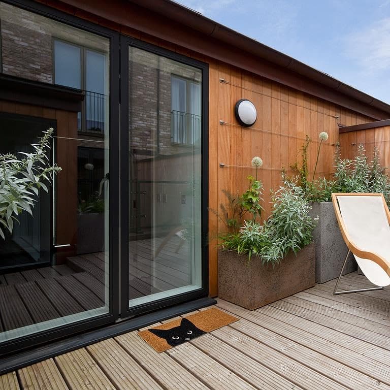 Abbott Collection Peeking Cat Small Balcony Doormat with Non-Slip Backing - Coir - Thumbnail 2