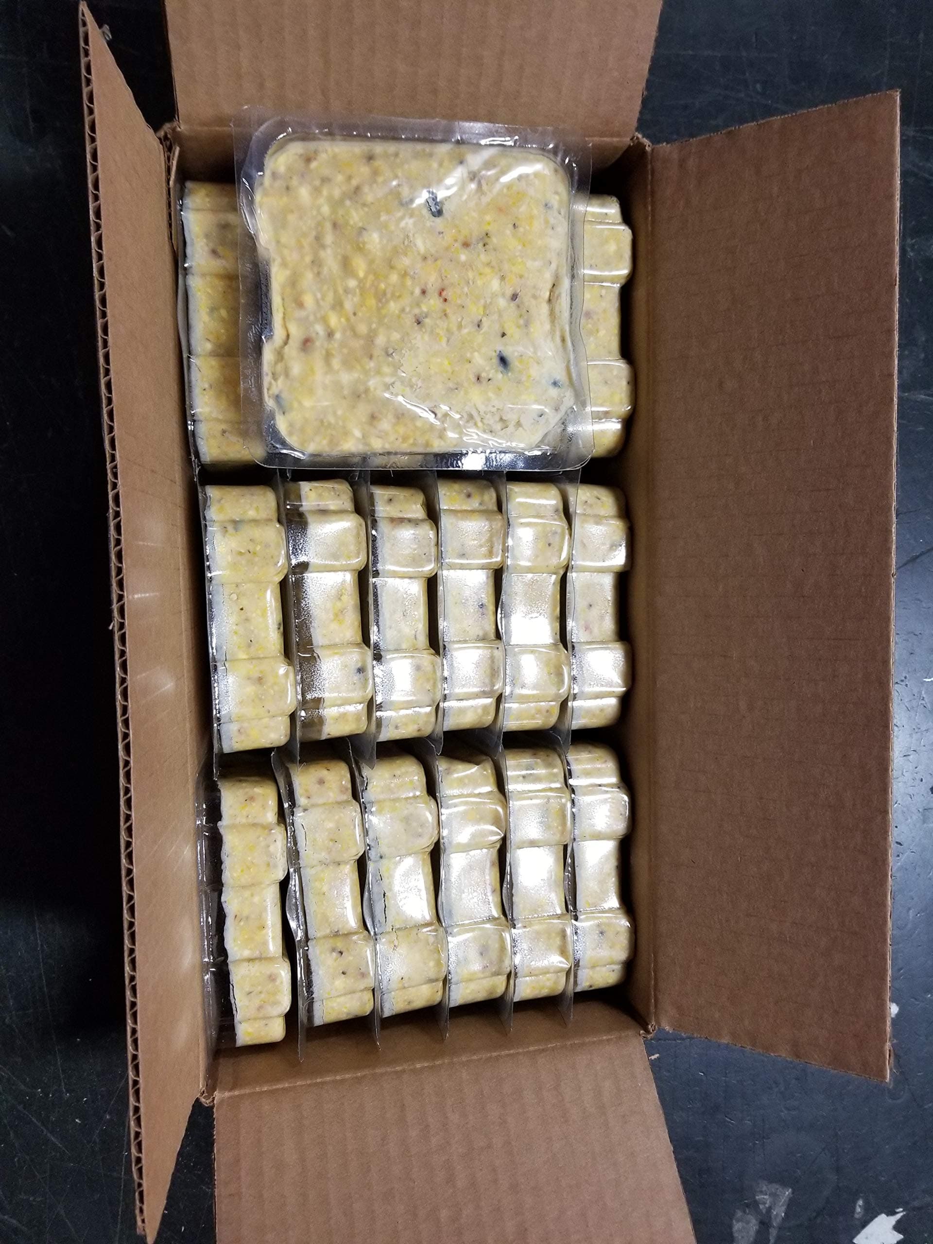 Heath Outdoor Products DDB1-18 All Season High Energy Suet Cake, Case of 18. - Thumbnail 5