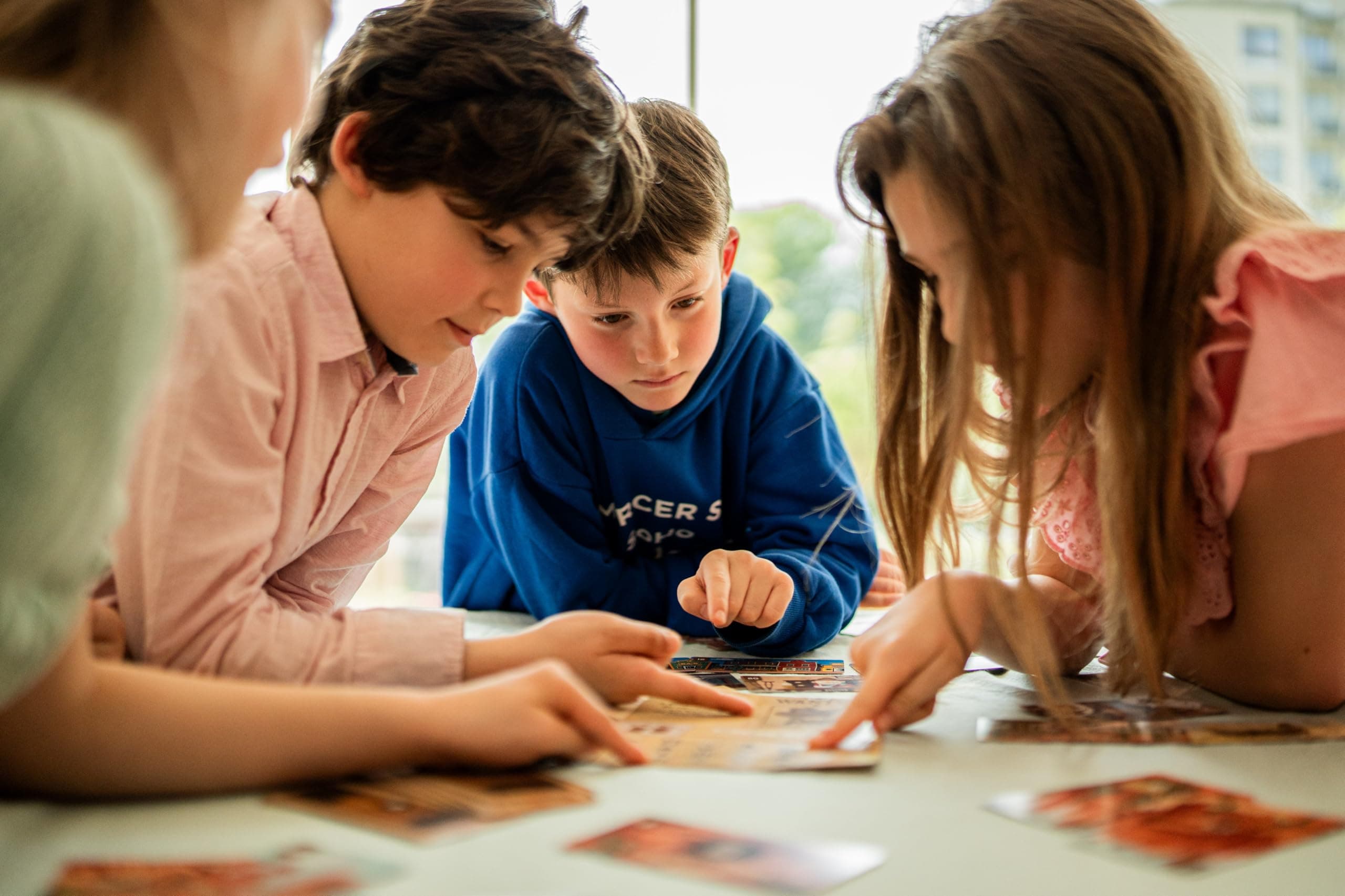 Asmodee Unlock Kids Detective Stories English Game - Thumbnail 9