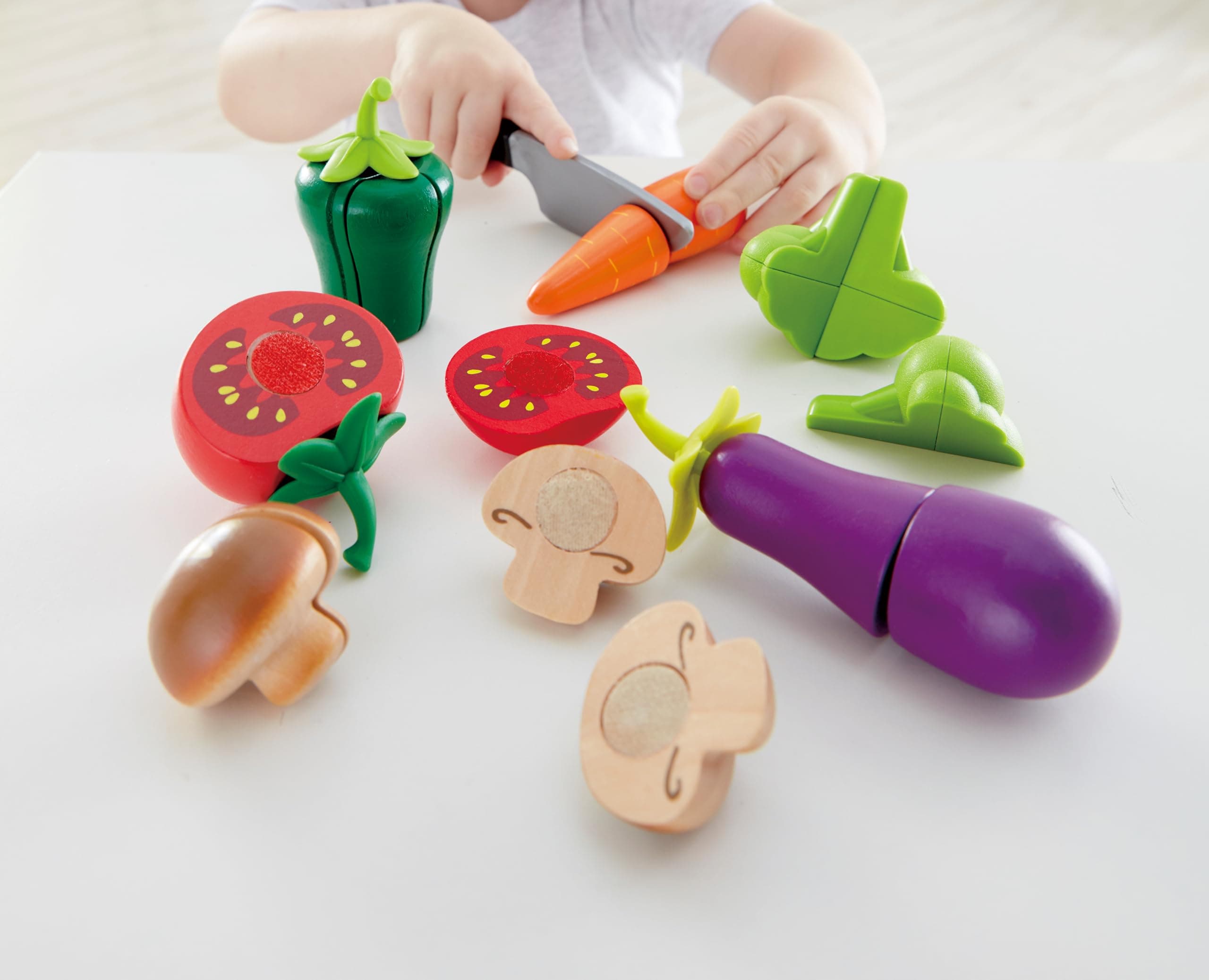 Hape Garden Vegetables | Wooden Cooking Accessories for Kids, Pretend Play Food, - Thumbnail 4