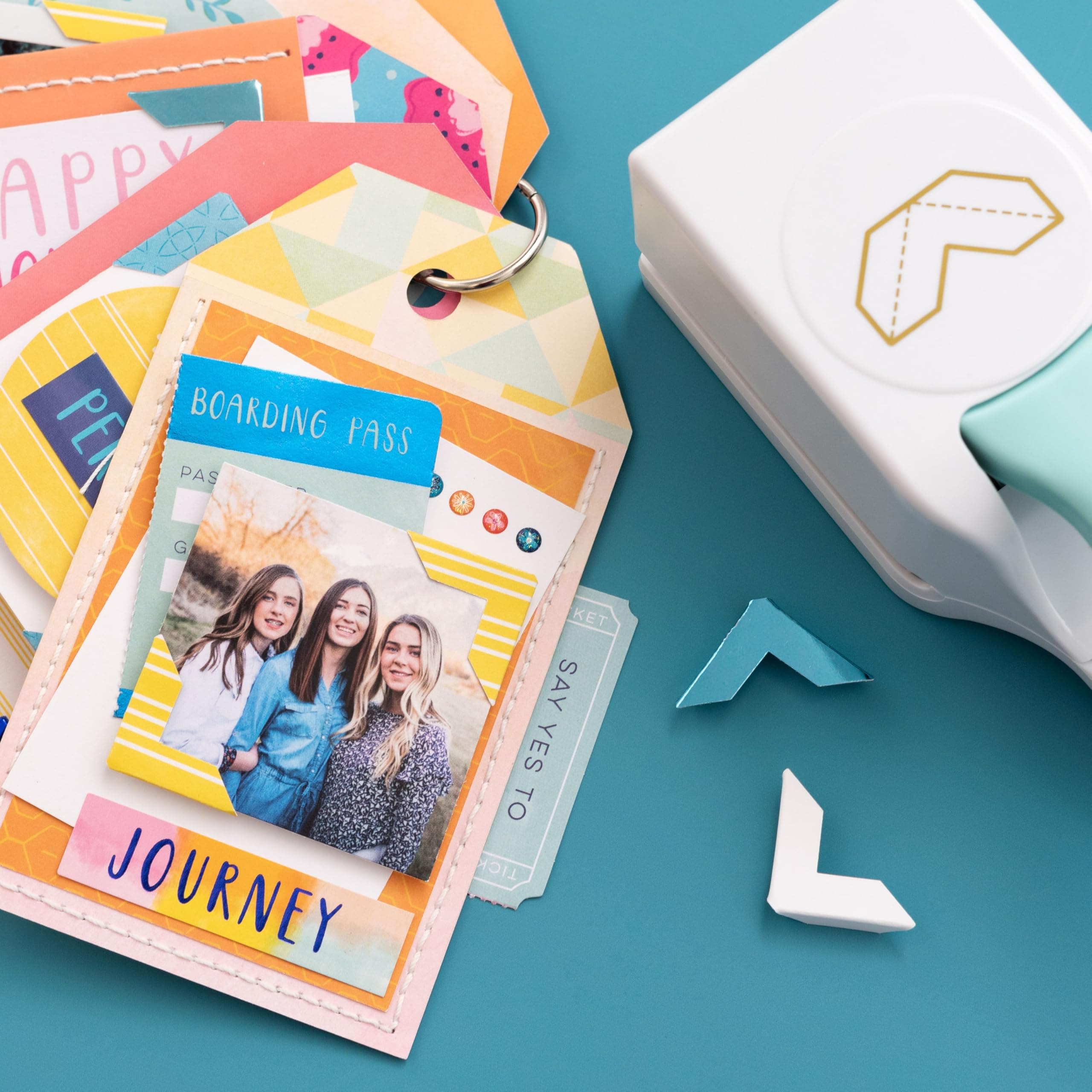 We R Embossing Punch-1" Photo Corners - Thumbnail 9