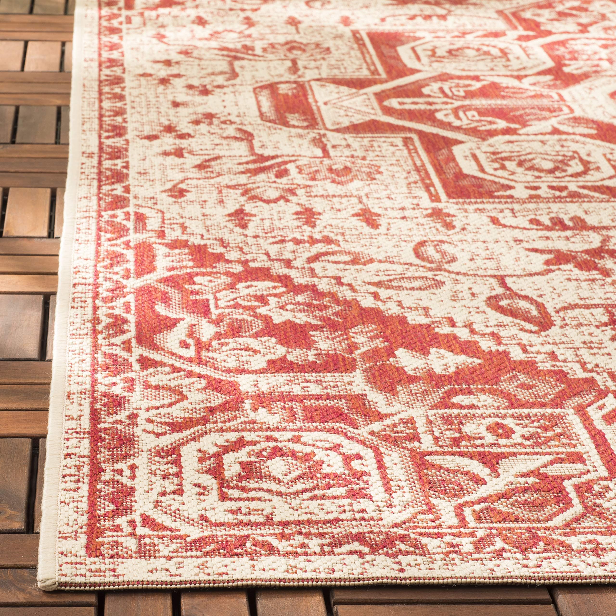 SAFAVIEH Washable Rug Outdoor Beach House Collection - 4' Square, Red & Cream, N - Thumbnail 4