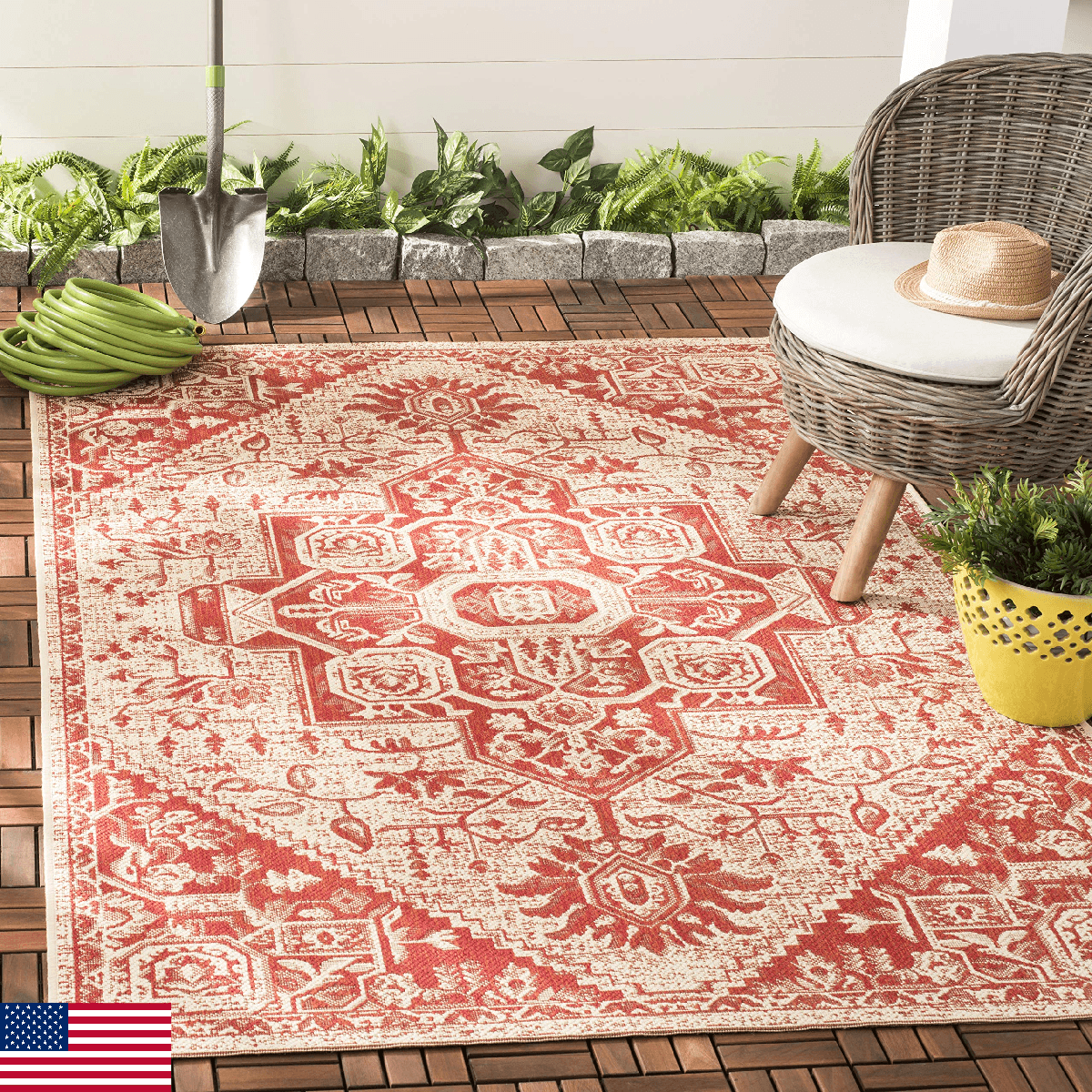 SAFAVIEH Washable Rug Outdoor Beach House Collection - 4' Square, Red & Cream, N - Image 1