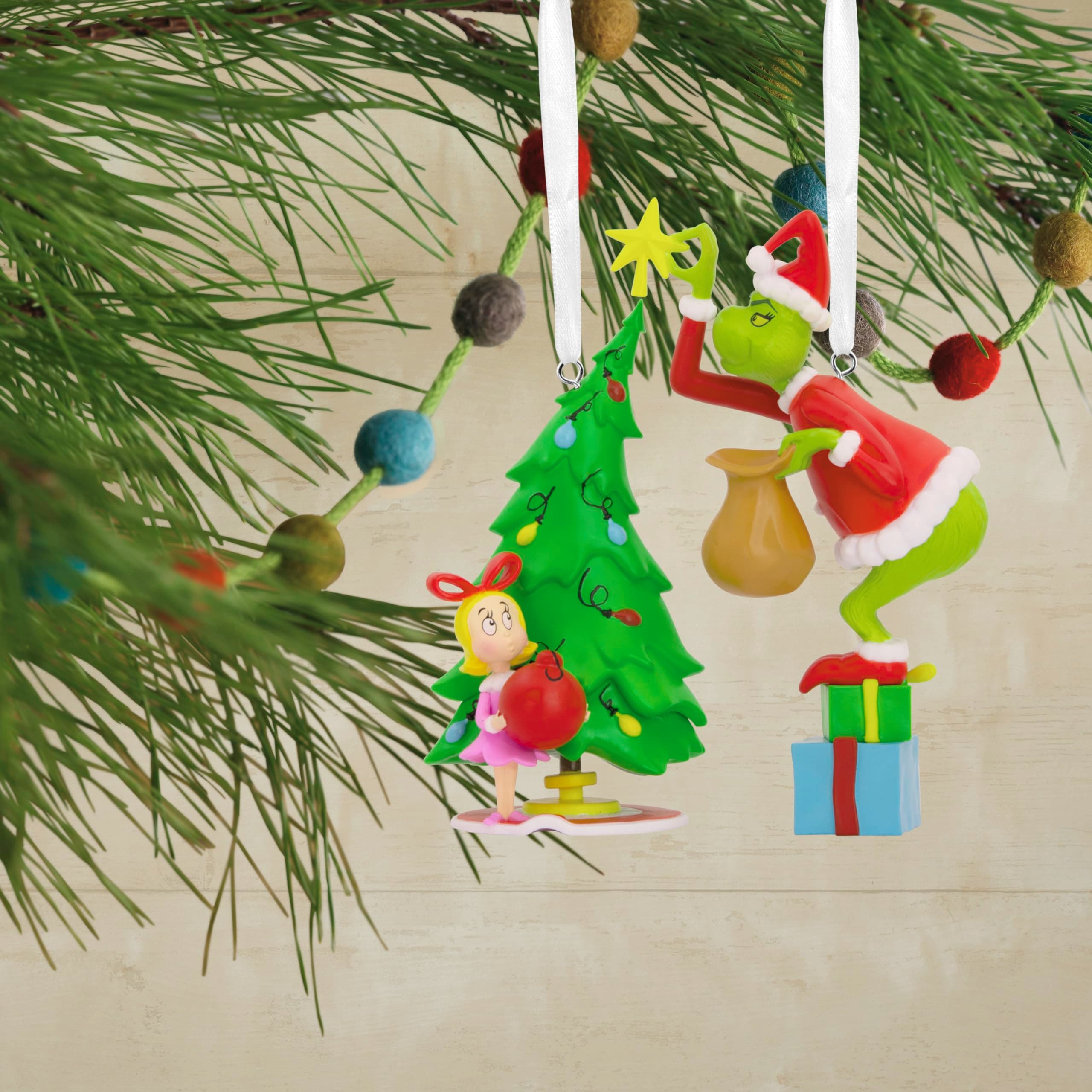 Hallmark Dr. Seuss's How The Grinch Stole Christmas! - Thumbnail 5