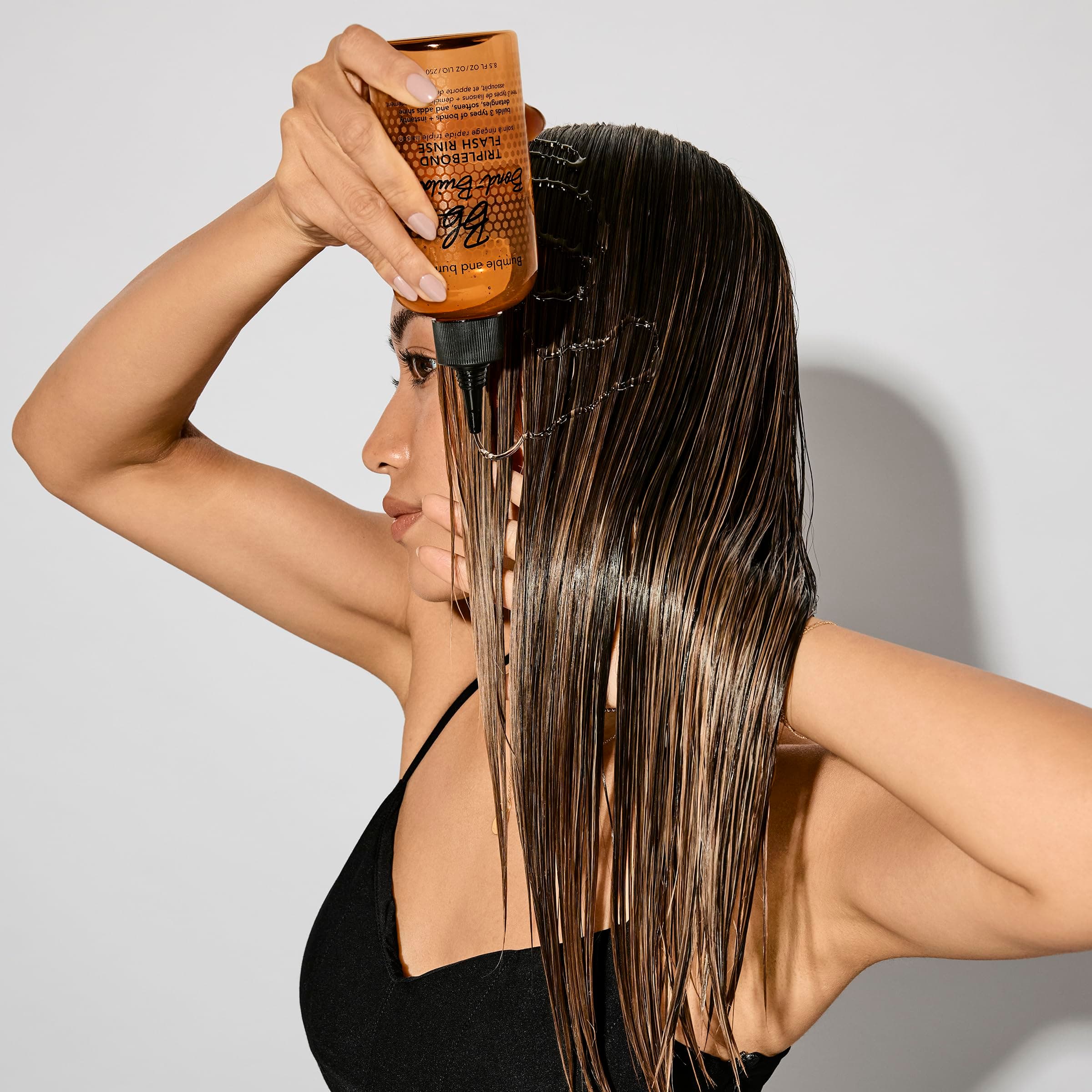 Bumble and bumble Bond-Building TripleBond Flash Rinse for Damaged Hair 8.5 fl o - Thumbnail 6
