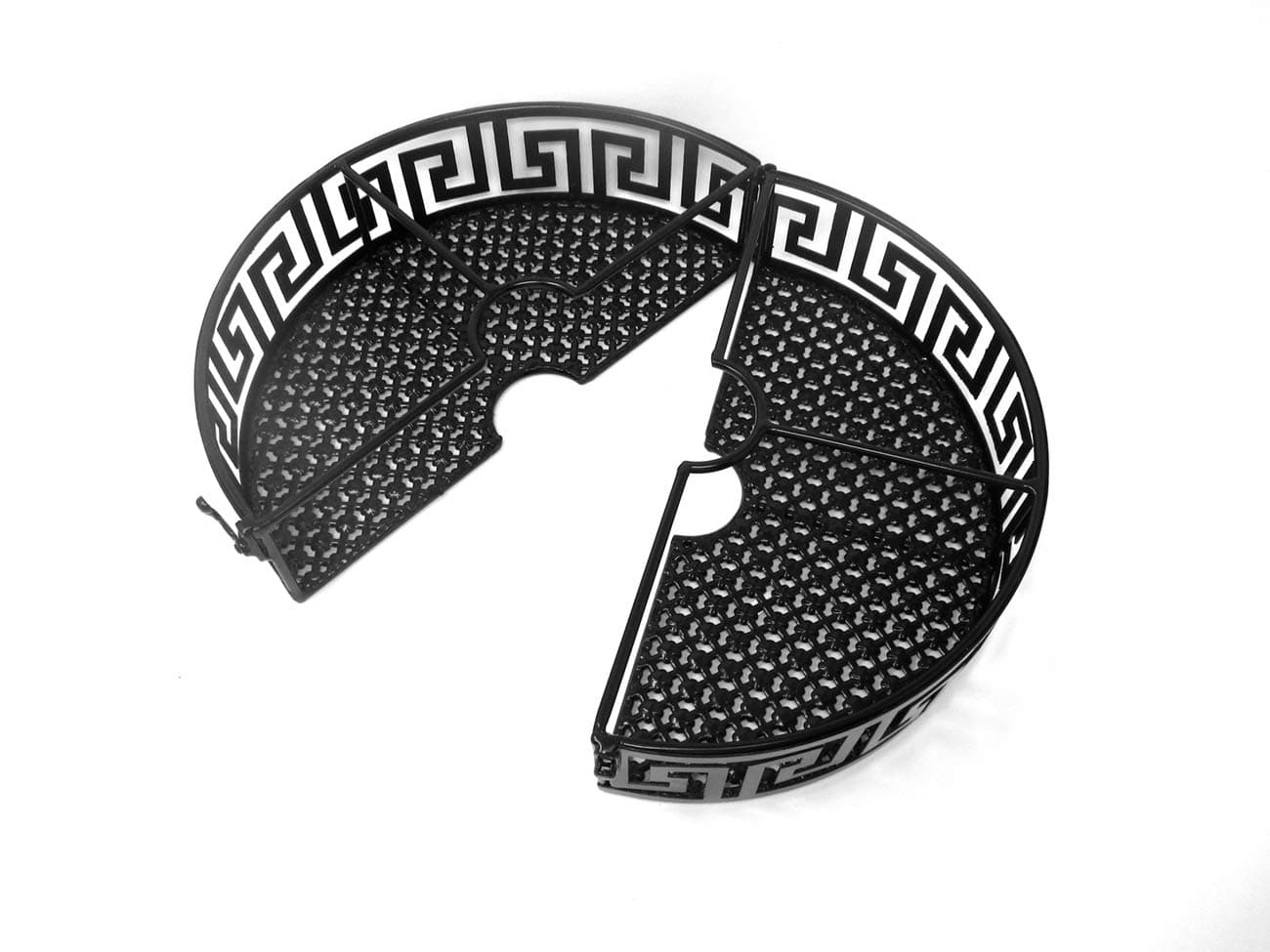 Trademark Innovations 12" Basket Tray Organizer for Patio Umbrellas - Thumbnail 4