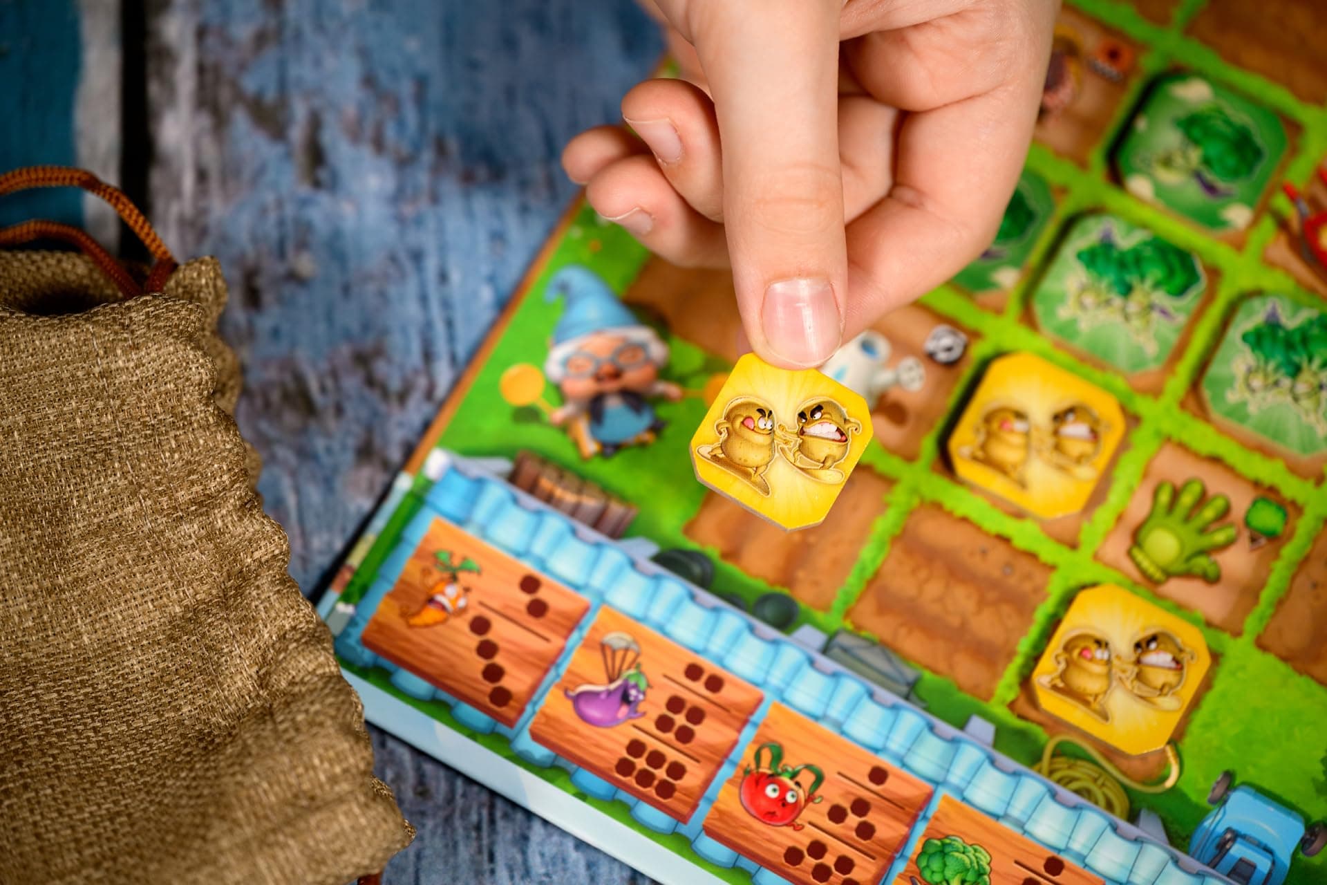 Garden Rush Board Game - 2-Player Vegetable Garden Battle, Tile Placement Strate - Thumbnail 3