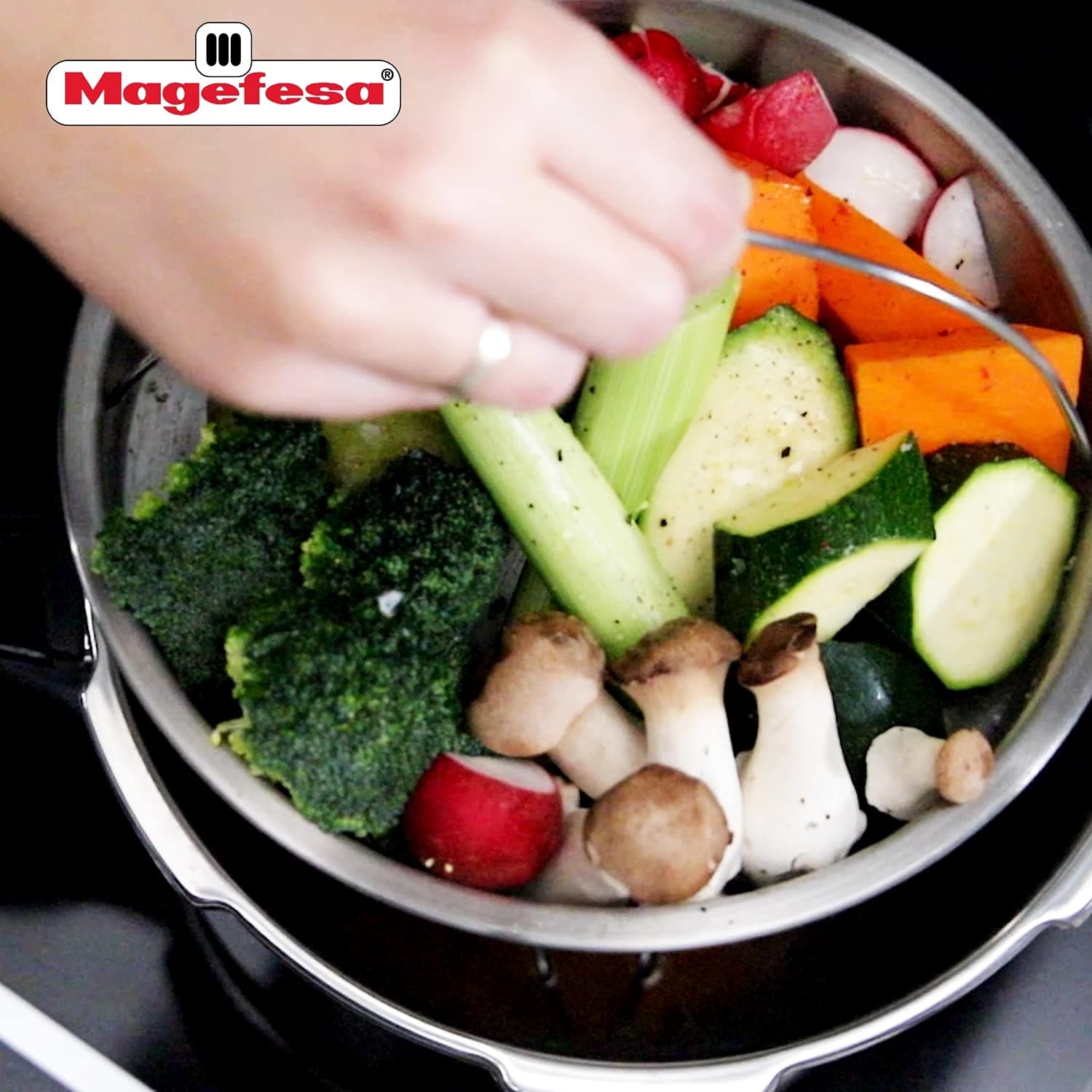 MAGEFESA Stainless Steel Universal Steamer Basket with Tripod, 8-Inch, Dishwashe - Thumbnail 4