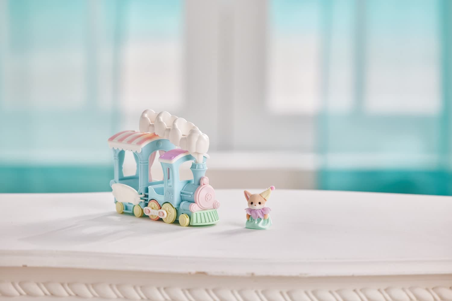 Calico Critters Floating Cloud Rainbow Train - Toy Vehicle Playset with 1 Collec - Thumbnail 7