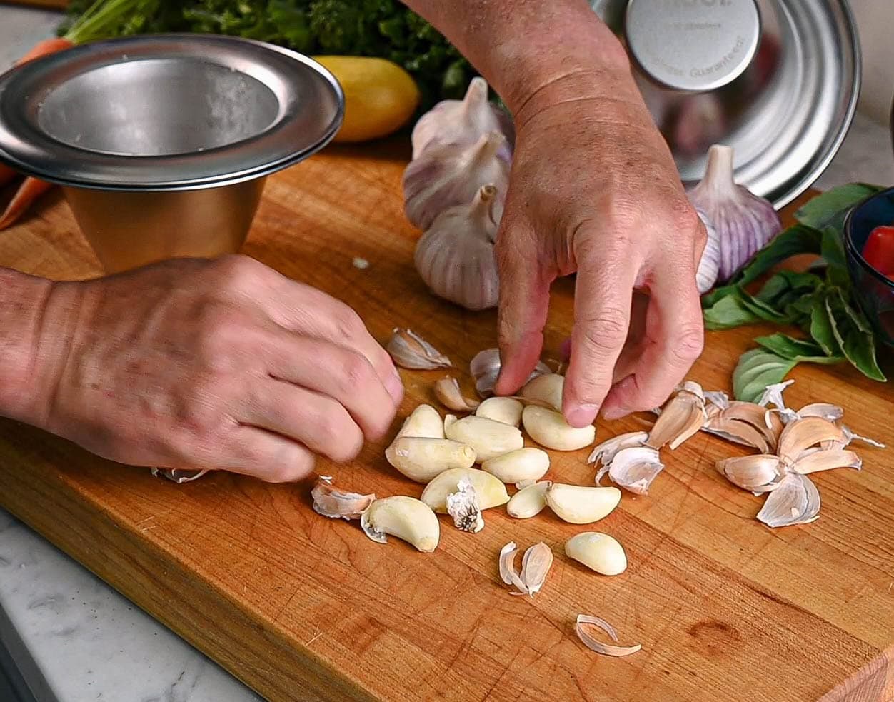 Mobi 18/10 Stainless Steel Shake 'n Peel Garlic Skin Remover - Thumbnail 6