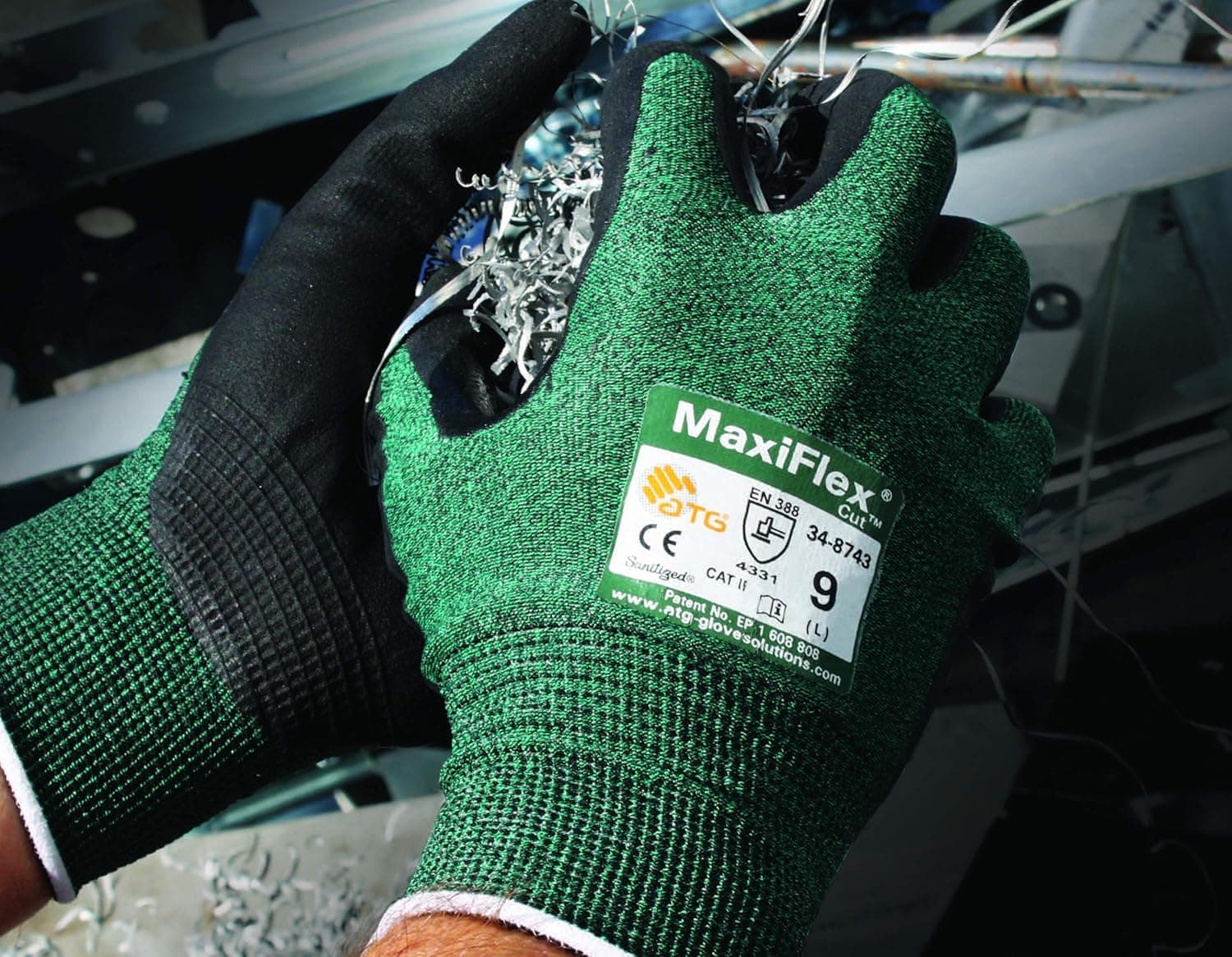 ATG 34-8743/L Maxiflex Cut Green Shell Nitrile Microfoam Grip Large Pack of 3 - Thumbnail 7