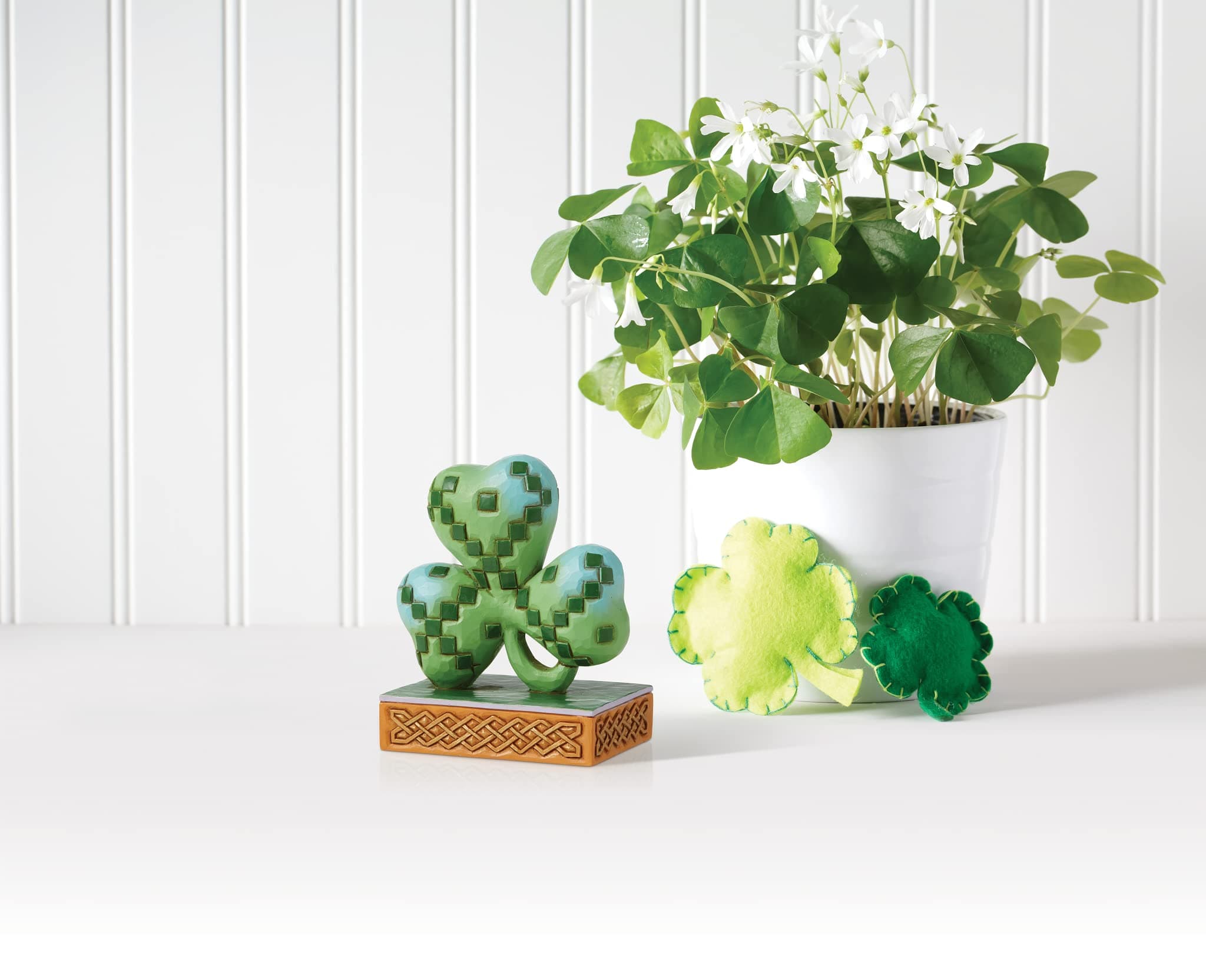 Enesco Jim Shore Heartwood Creek Irish Knot Shamrock Miniature Figurine, 3.5 Inc - Thumbnail 4