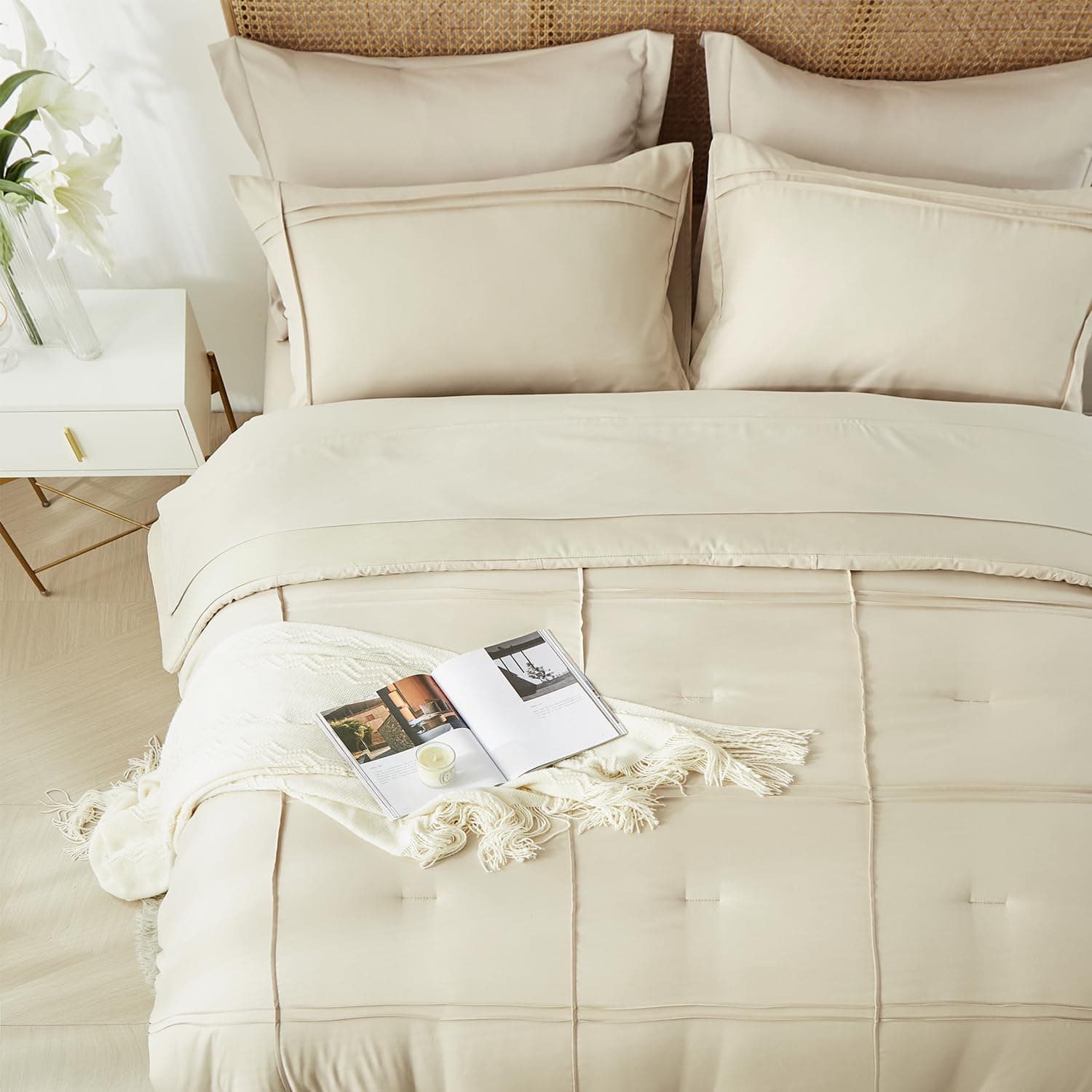 Yogeneg Queen Comforter Set 7 Piece Bed in a Bag,Grid Pinch Pleat Beige Bedding - Thumbnail 3