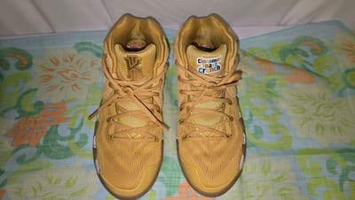 Nike Kyrie 4 Cinnamon Toast Crunch Size 6 Youth Pre-Owned - Image 1