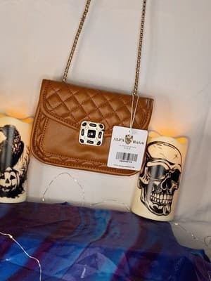 Alfa Bags Quilted Crossbody Bag - Image 1