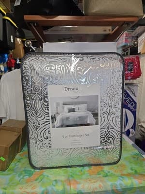 Dream Melody 5 pc Comforter Set Queen Silver Damask - Image 1