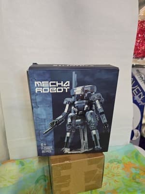 Zilin Toys Mecha Robot F-C9921 Building Set - Image 1