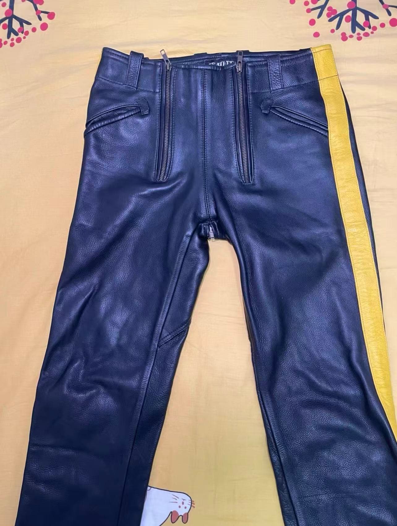 Leather Maniacs Men’s Classic Double-Zip Cowhide Leather Pants - Thumbnail 3