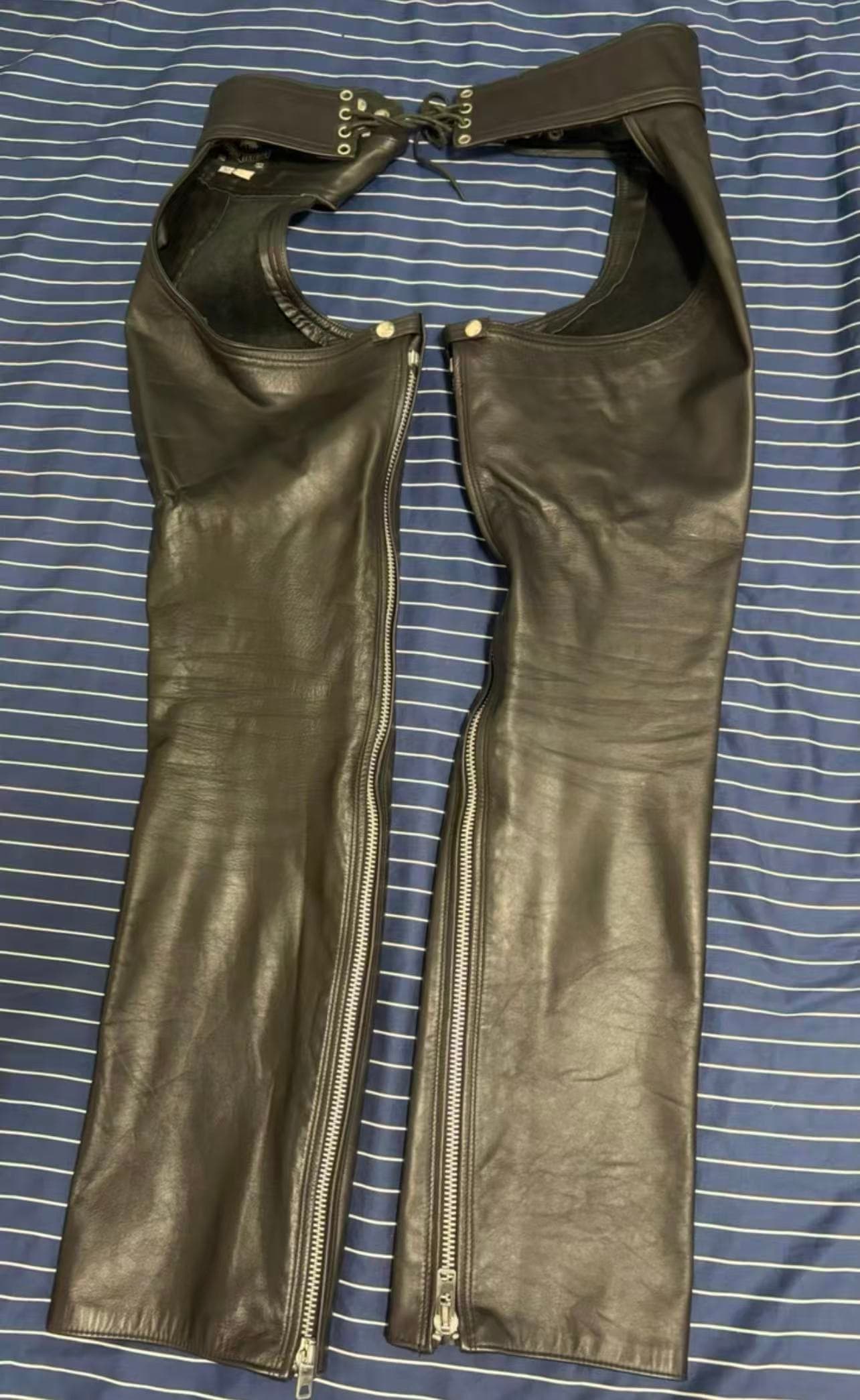 Rubio Leather Pants – Classic Open-Crotch Design - Thumbnail 6