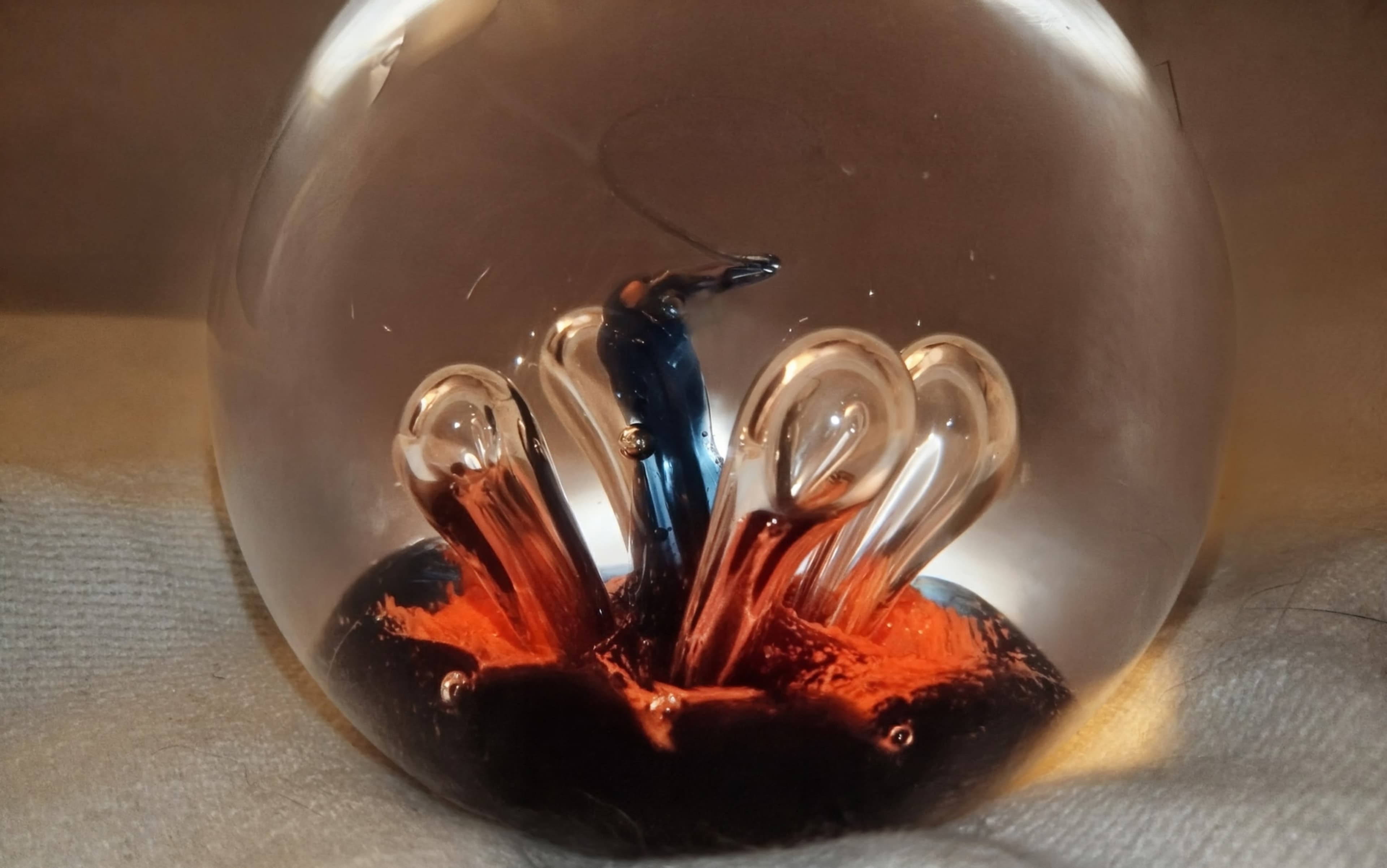 Vintage Caithness Glass "Moonflower" Paperweight - Handmade in Scotland - Cobalt Blue & White - Thumbnail 3