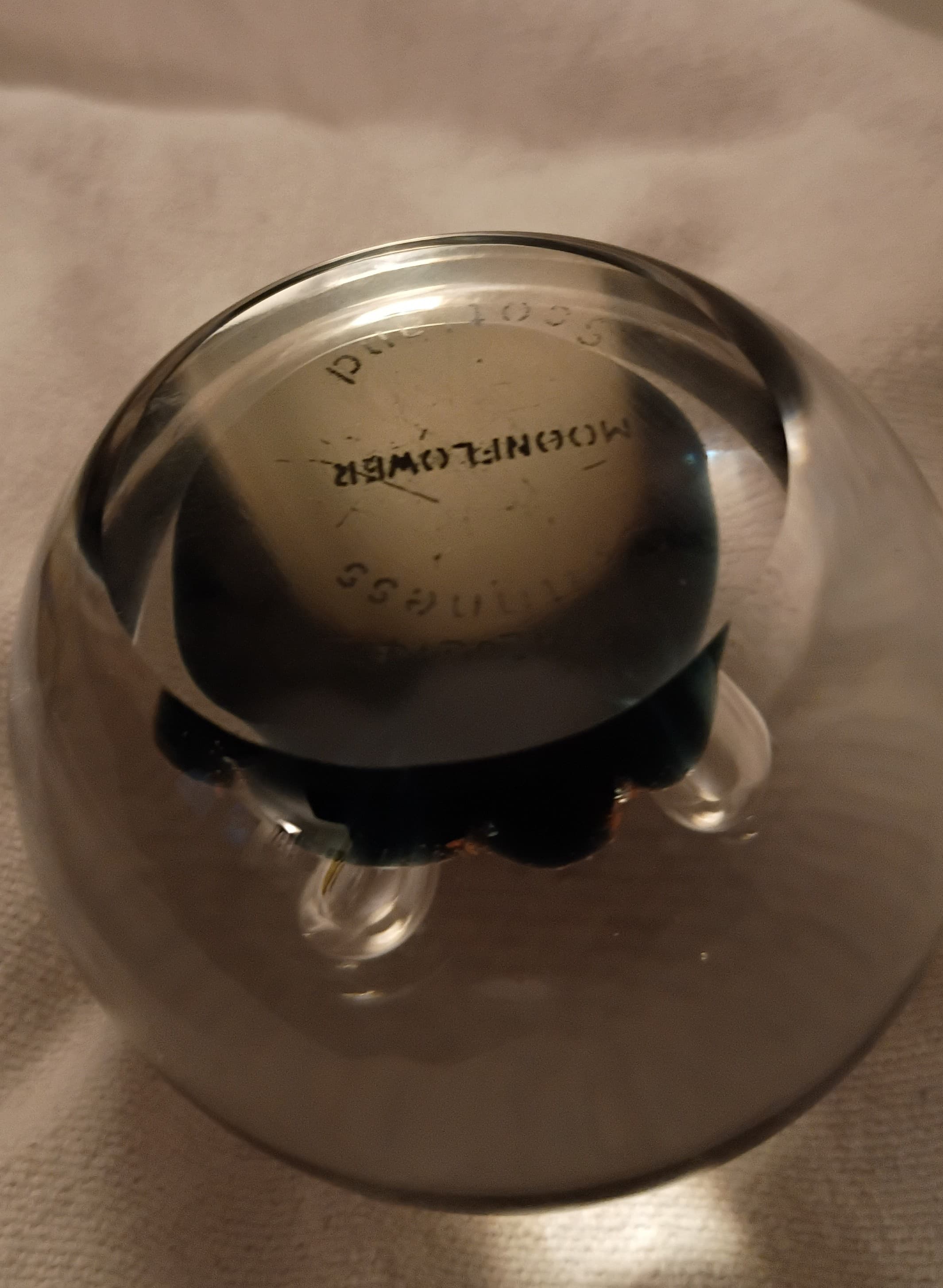 Vintage Caithness Glass "Moonflower" Paperweight - Handmade in Scotland - Cobalt Blue & White - Thumbnail 6