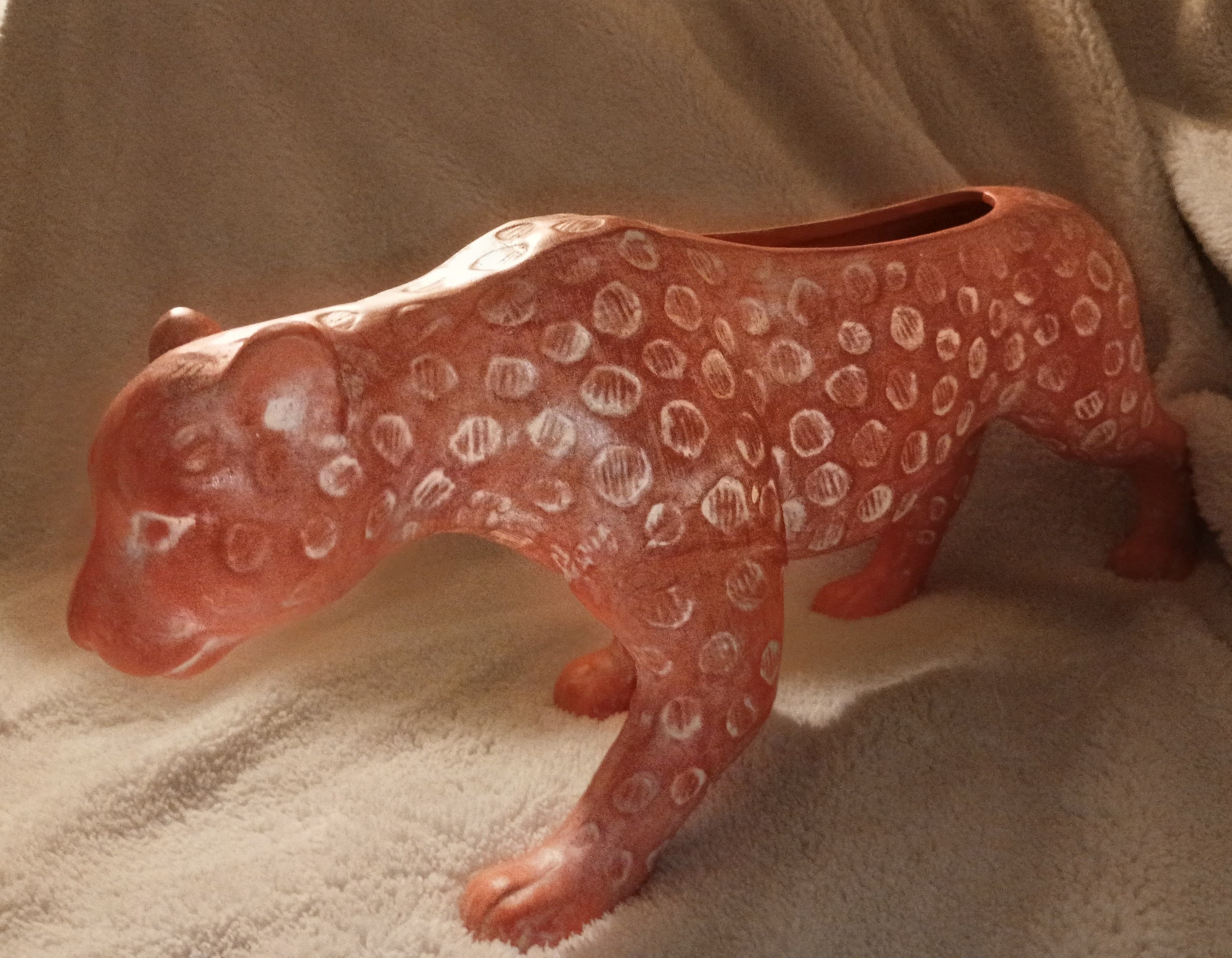 Handcrafted Ceramic Leopard Planter with White Accents - Thumbnail 2