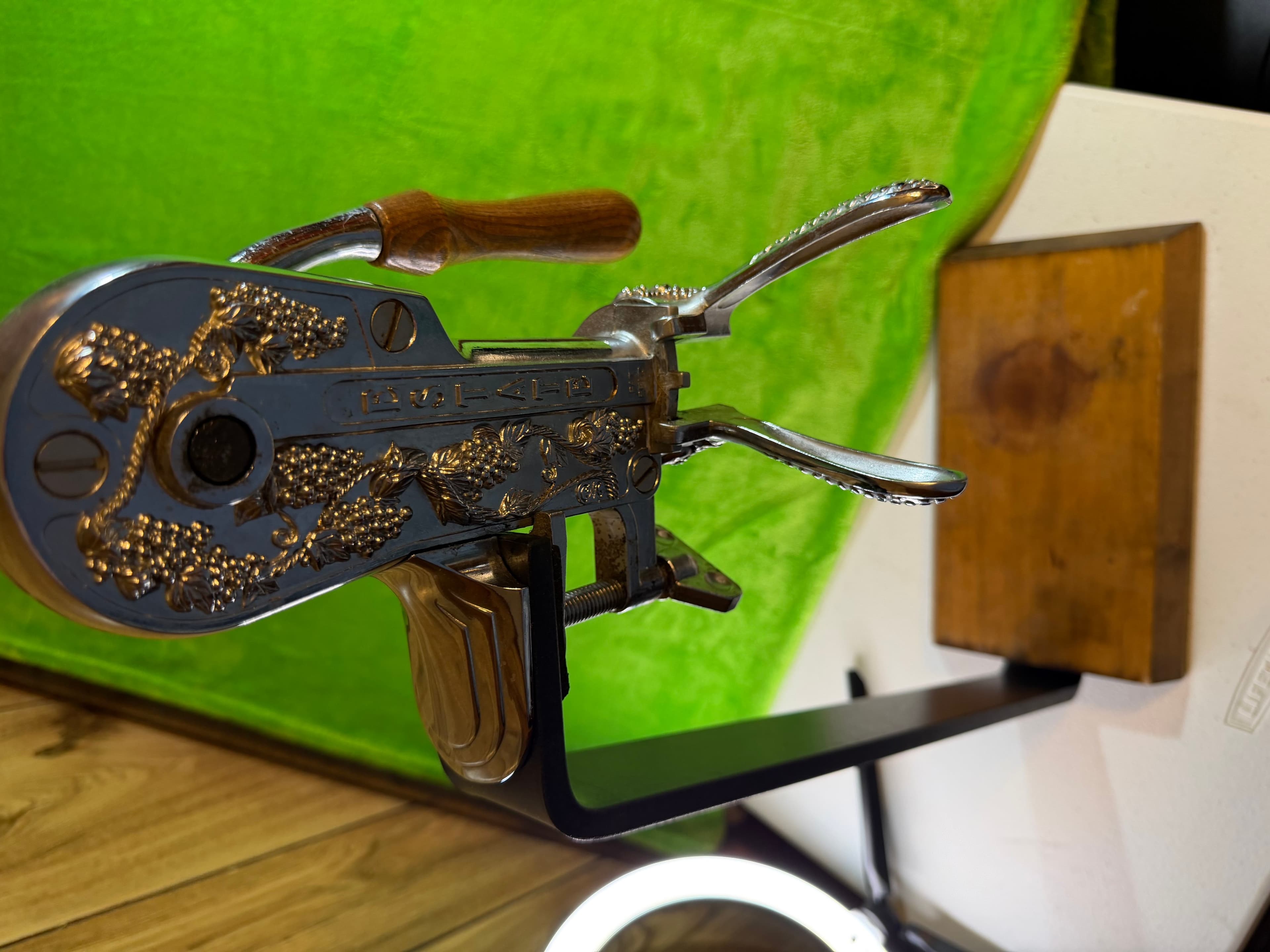 Vintage Italian Grape Design Corkscrew Wine Opener with Wood Handle - Image 1