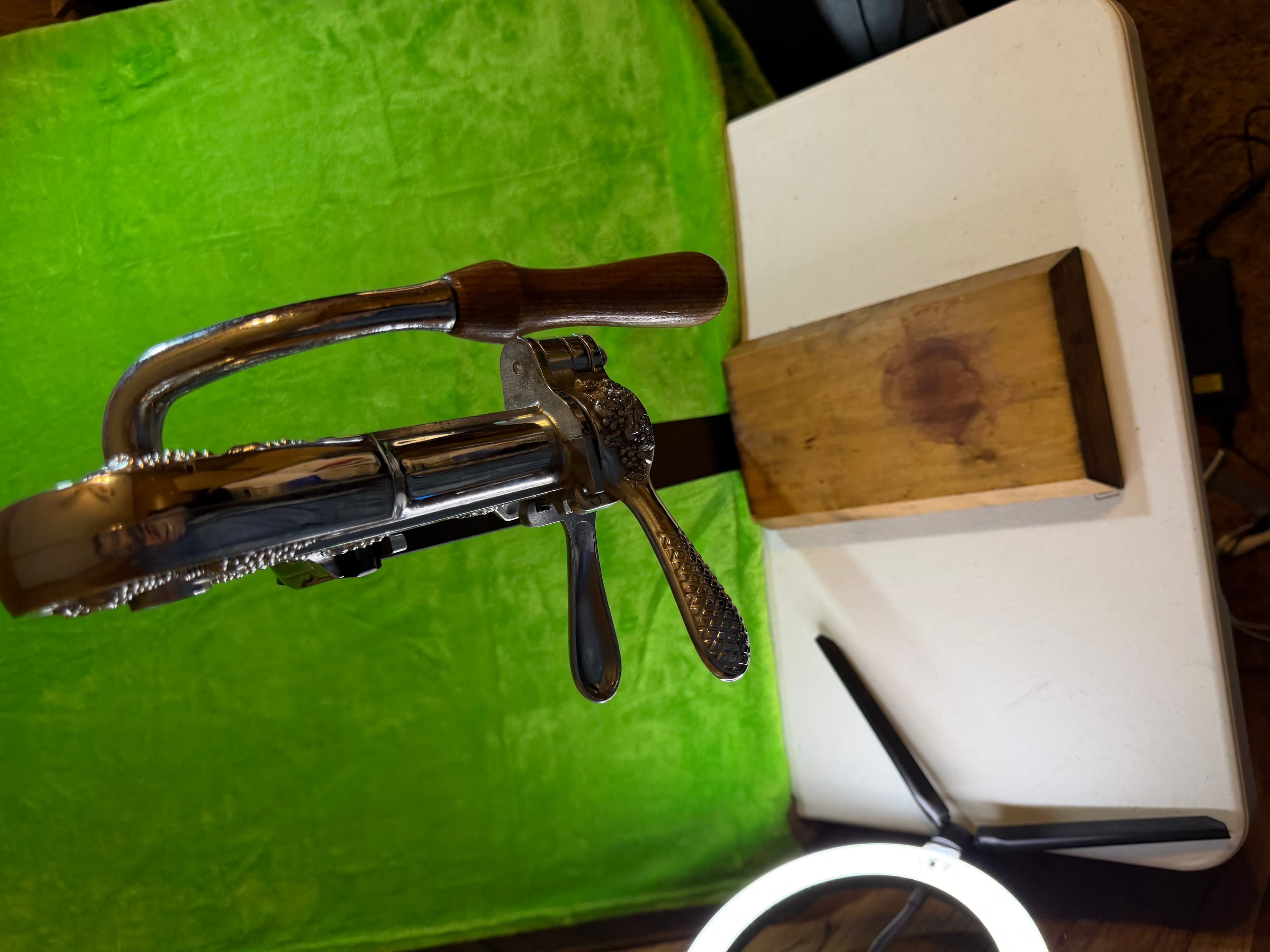 Vintage Italian Grape Design Corkscrew Wine Opener with Wood Handle - Thumbnail 3