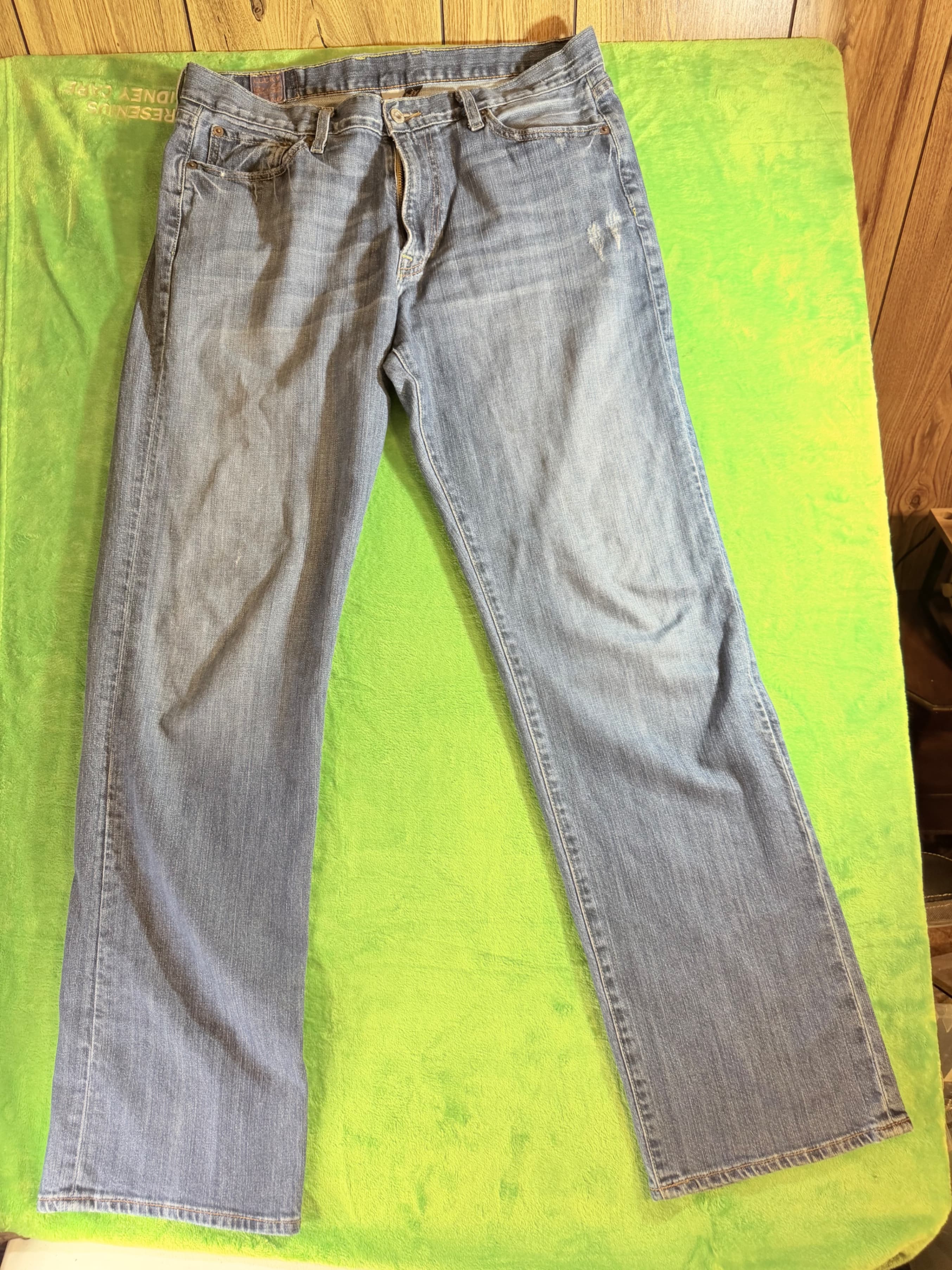 Lucky Brand Long Inseam 34x32 Men's Jeans Light Wash Distressed - Image 1