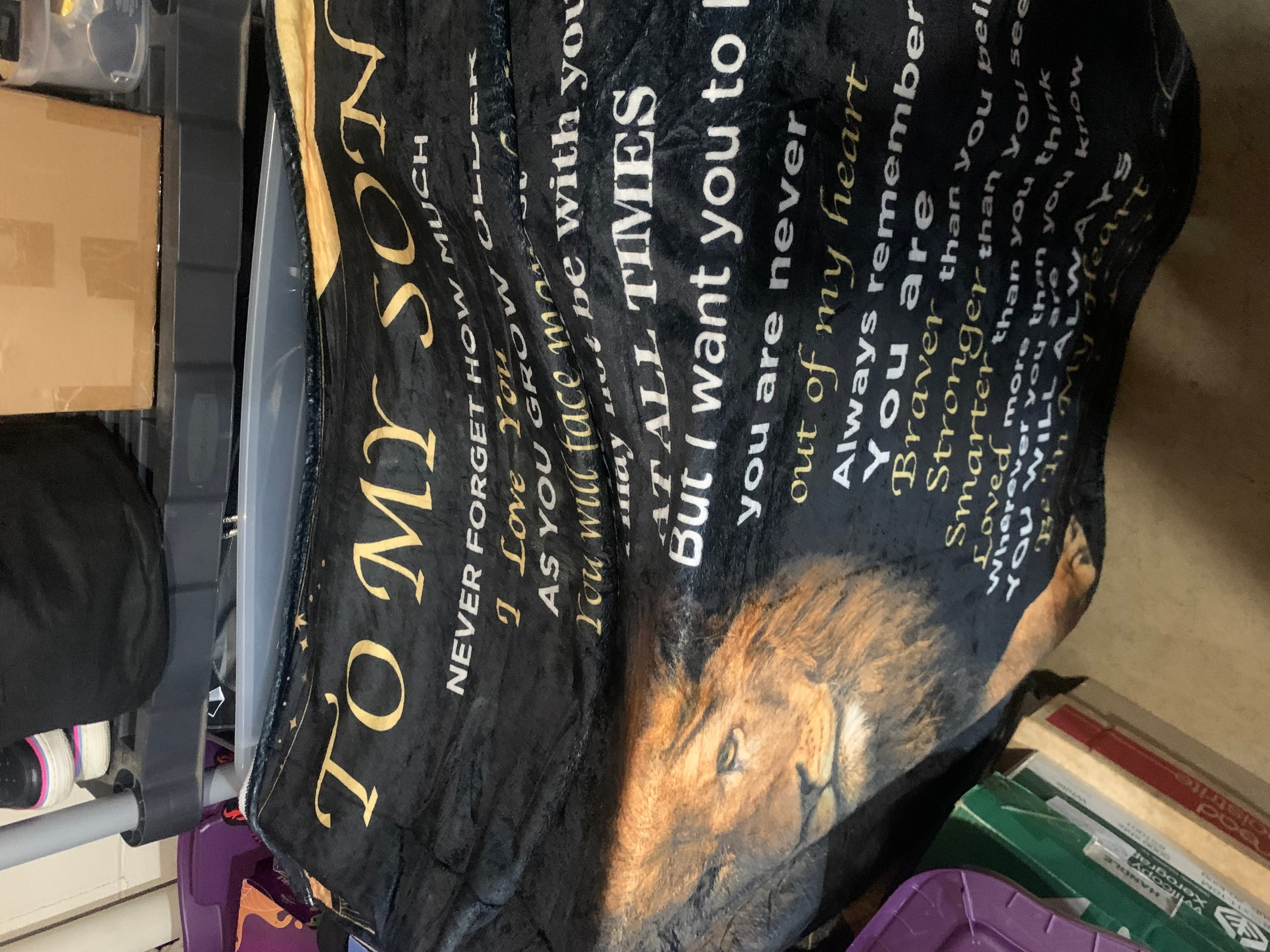 Lion Print Fleece Blanket with Inspirational Quote - Thumbnail 2