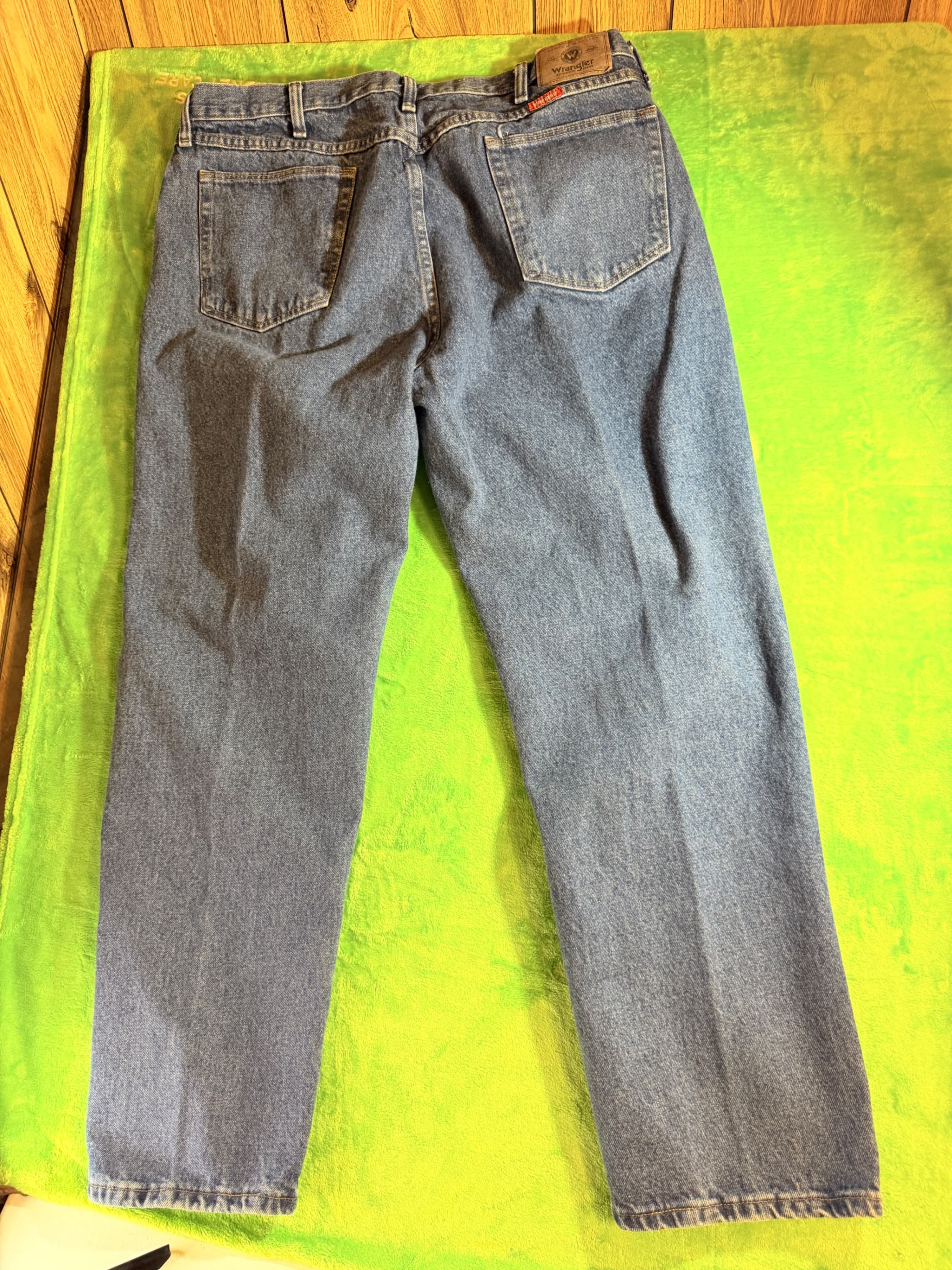 Wrangler Jeans 40x30 Light Wash Denim Made in Mexico - Thumbnail 2