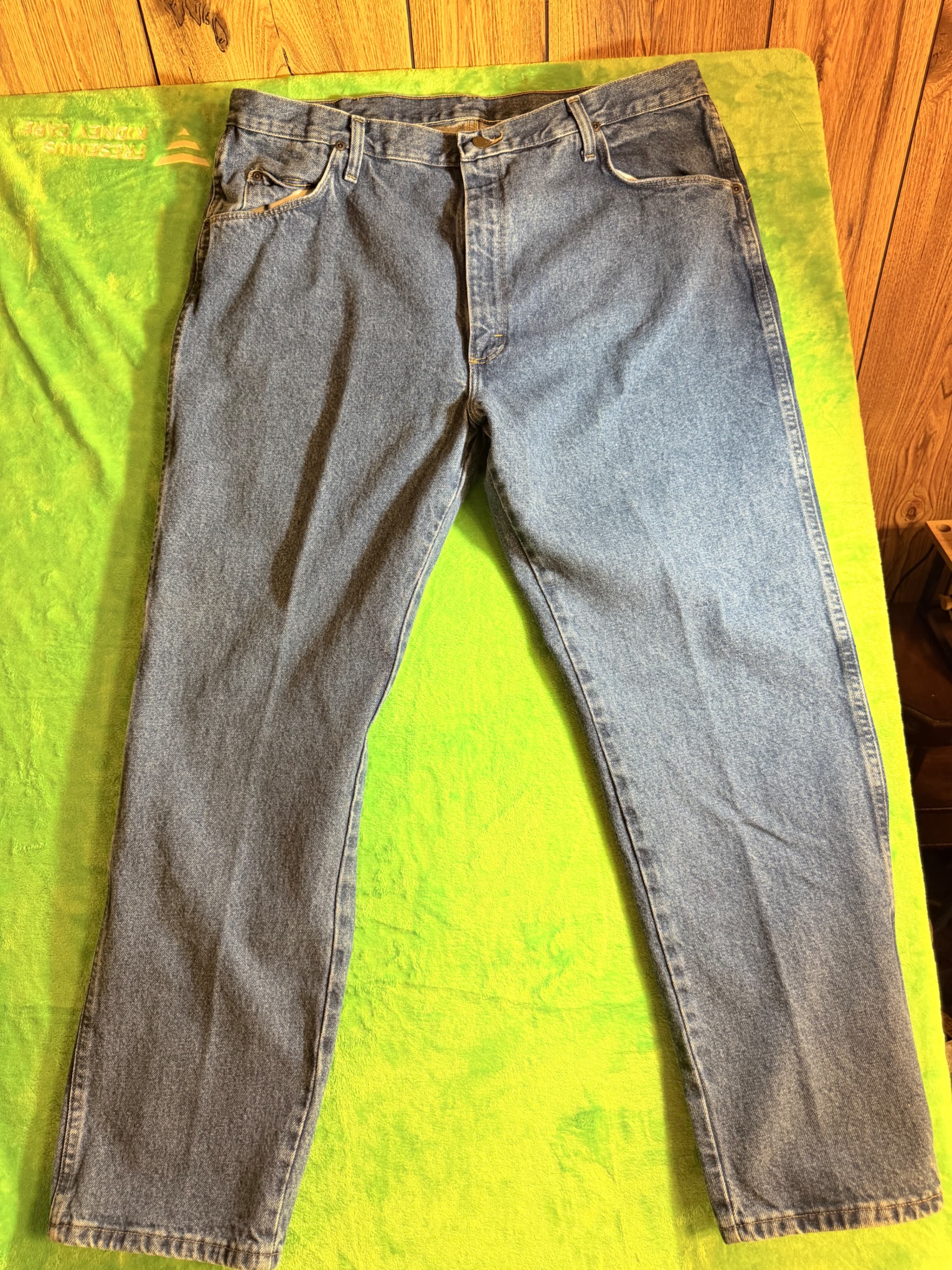 Wrangler Jeans 40x30 Light Wash Denim Made in Mexico - Image 1