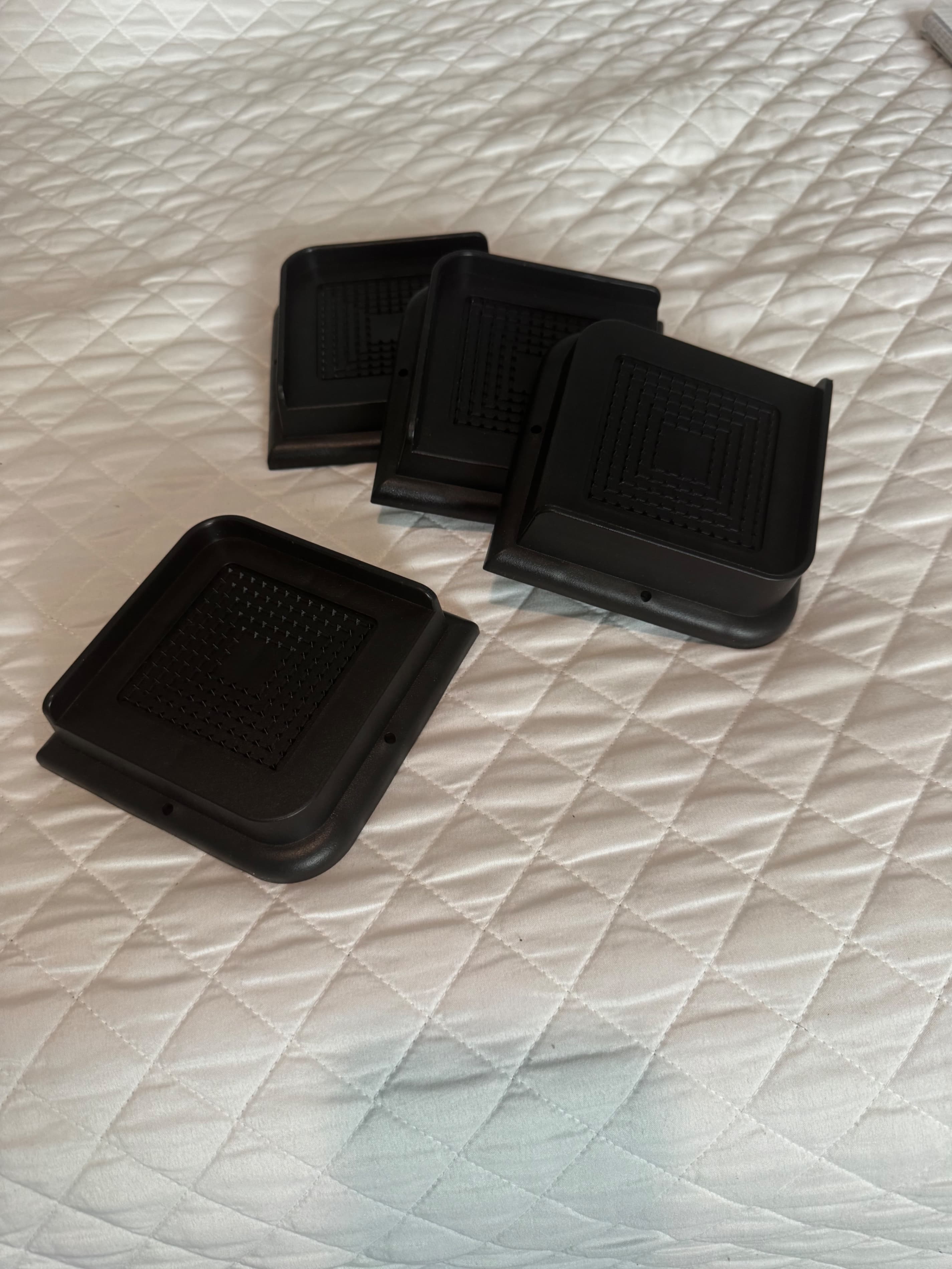 Black Plastic Furniture Leg Protector Risers Set of 4 - Thumbnail 4