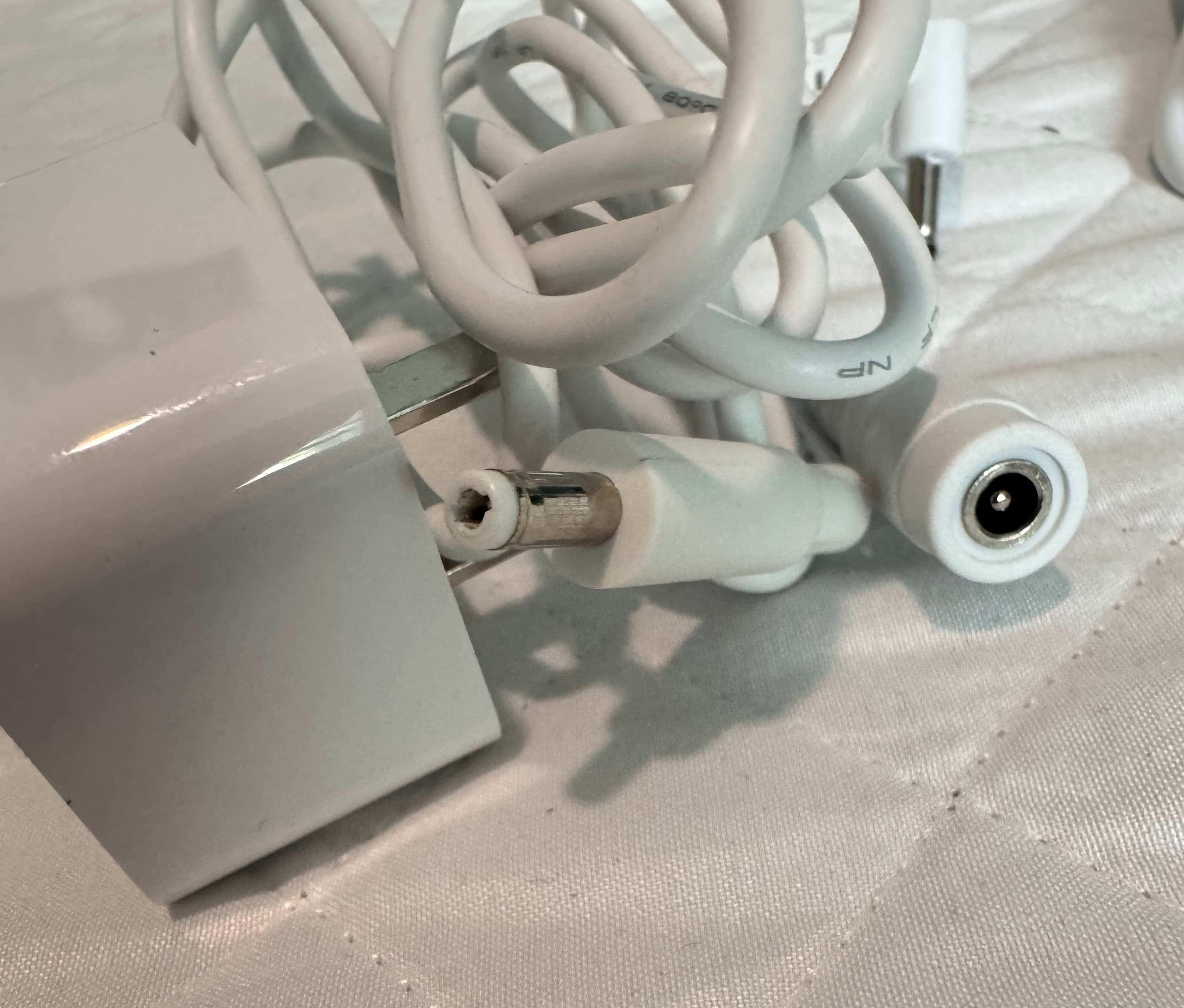 White USB Power Adapter with Cable Set - Thumbnail 4