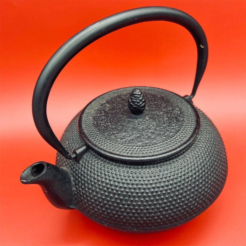 Japanese Cast Iron Teapot Hobnail Pattern Pinecone Lid Black Made in Japan - Image 1