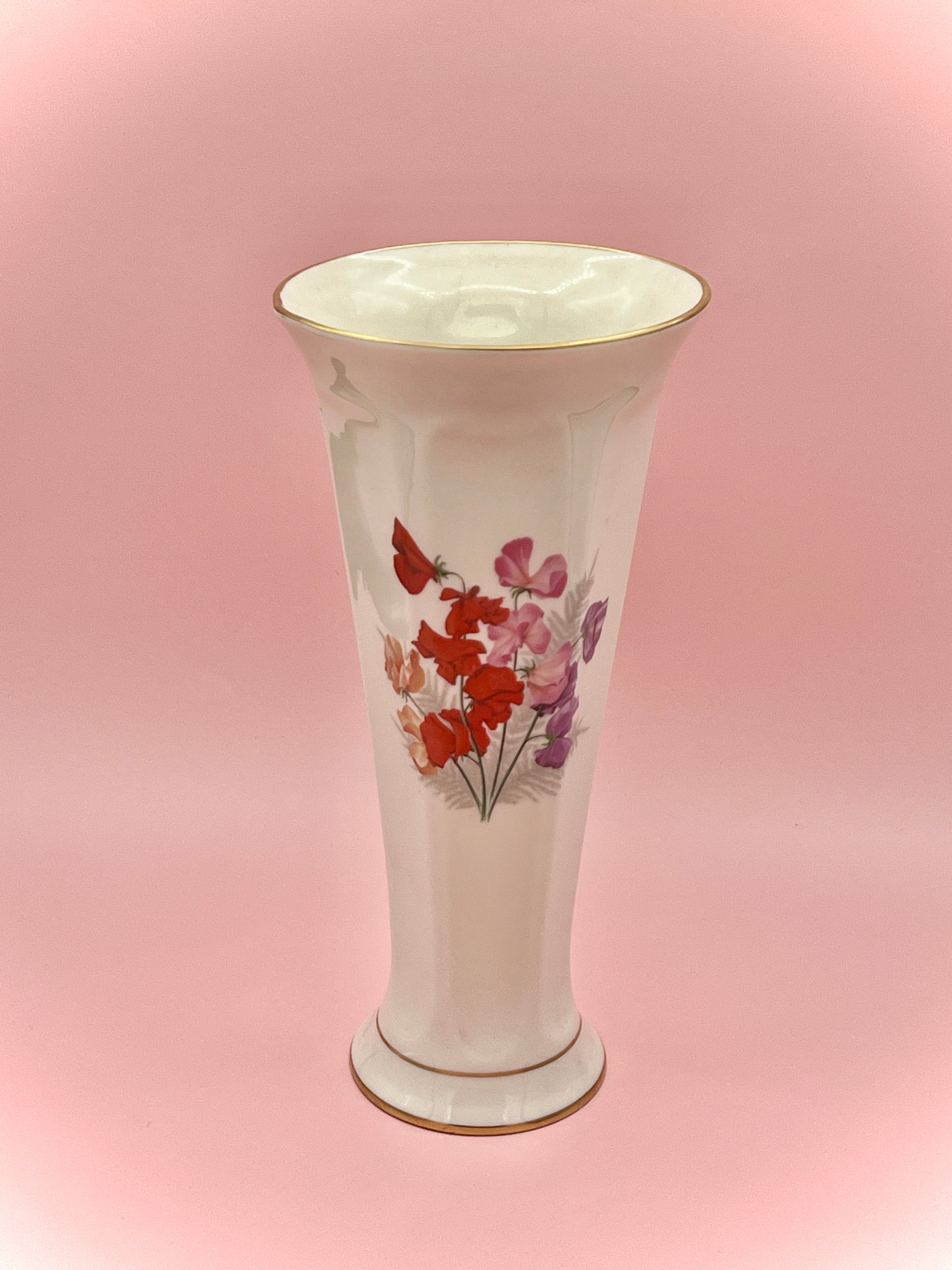 Pickard China Sweet Pea Floral Porcelain Vase with 24K Gold Trim - Thumbnail 7