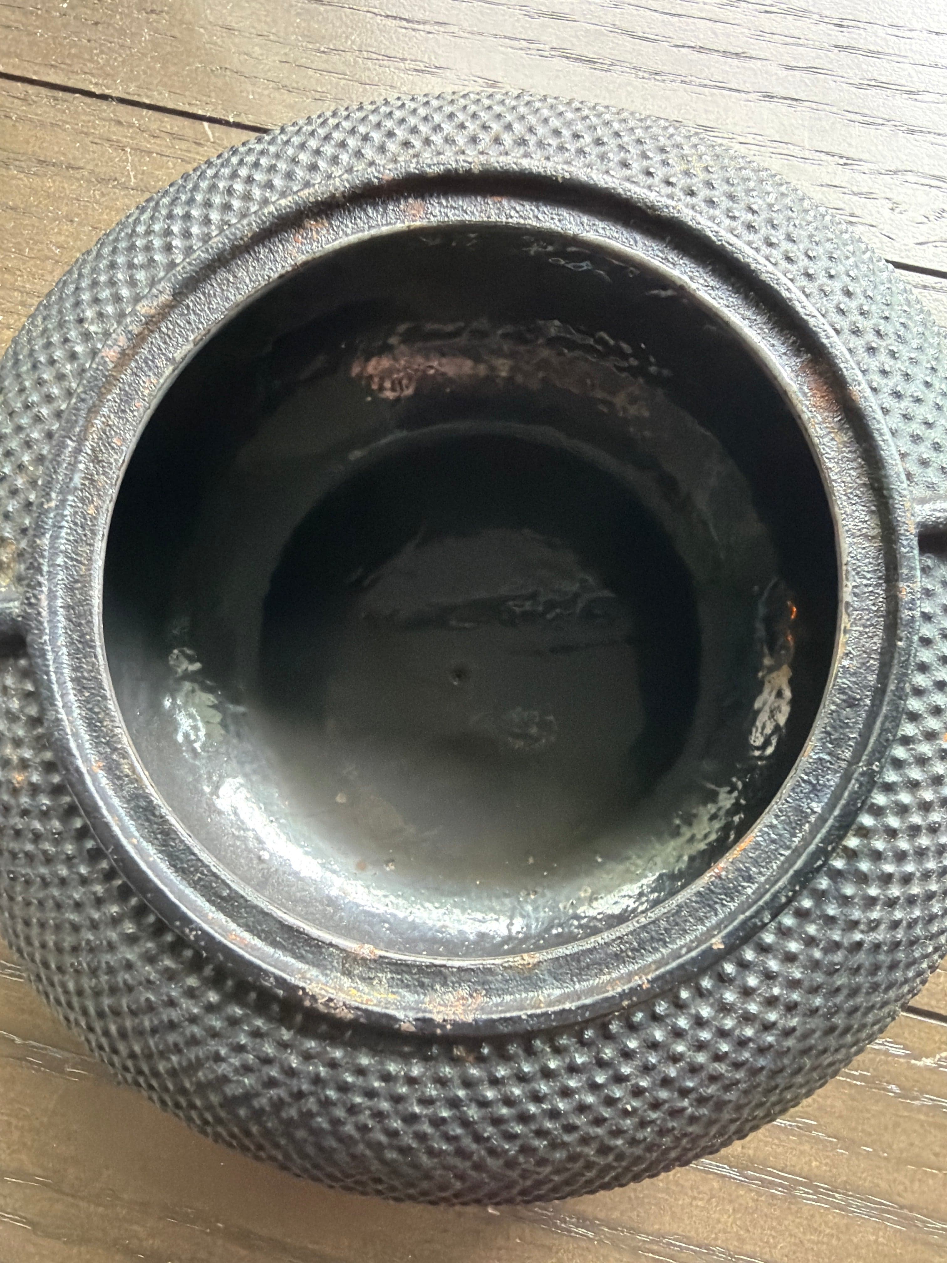 Japanese Cast Iron Teapot Hobnail Pattern Pinecone Lid Black Made in Japan - Thumbnail 9